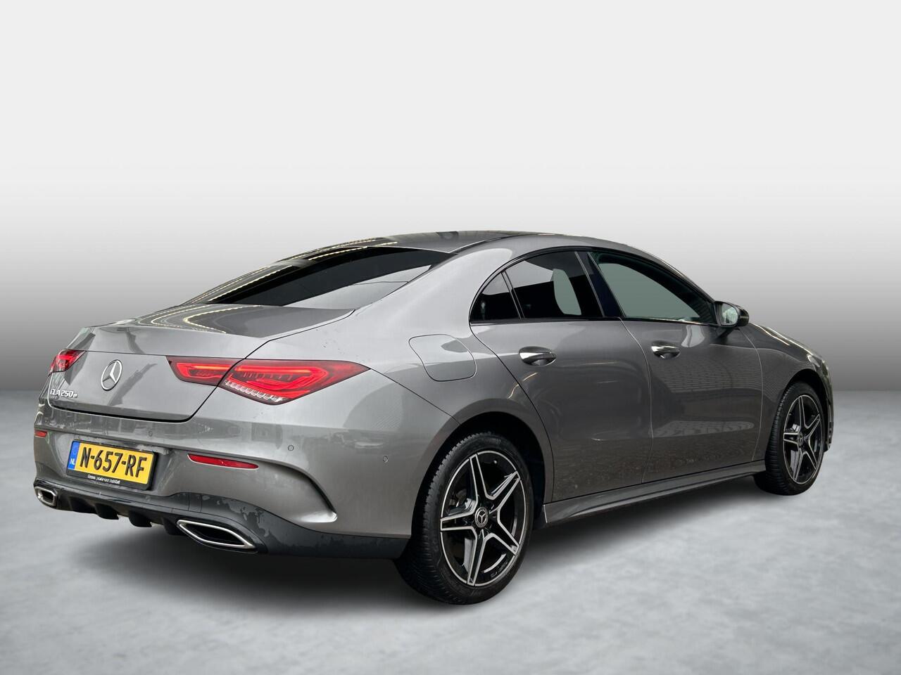 Mercedes-Benz CLA-KLASSE 250 e AMG | Panoramadak | Memorypakket | Sfeerverlichting