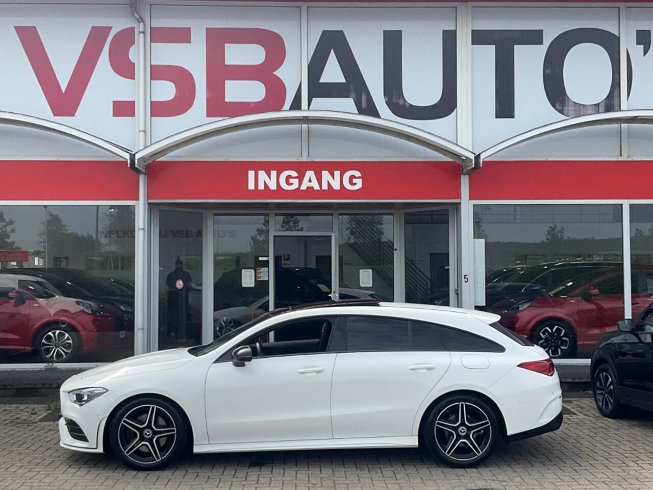 Mercedes-Benz CLA-KLASSE CLA 200 AUT. 163PK AMG-PAKKET PANO-DAK SFEERVERLICHTING CAMERA AIRCO LMV PDC