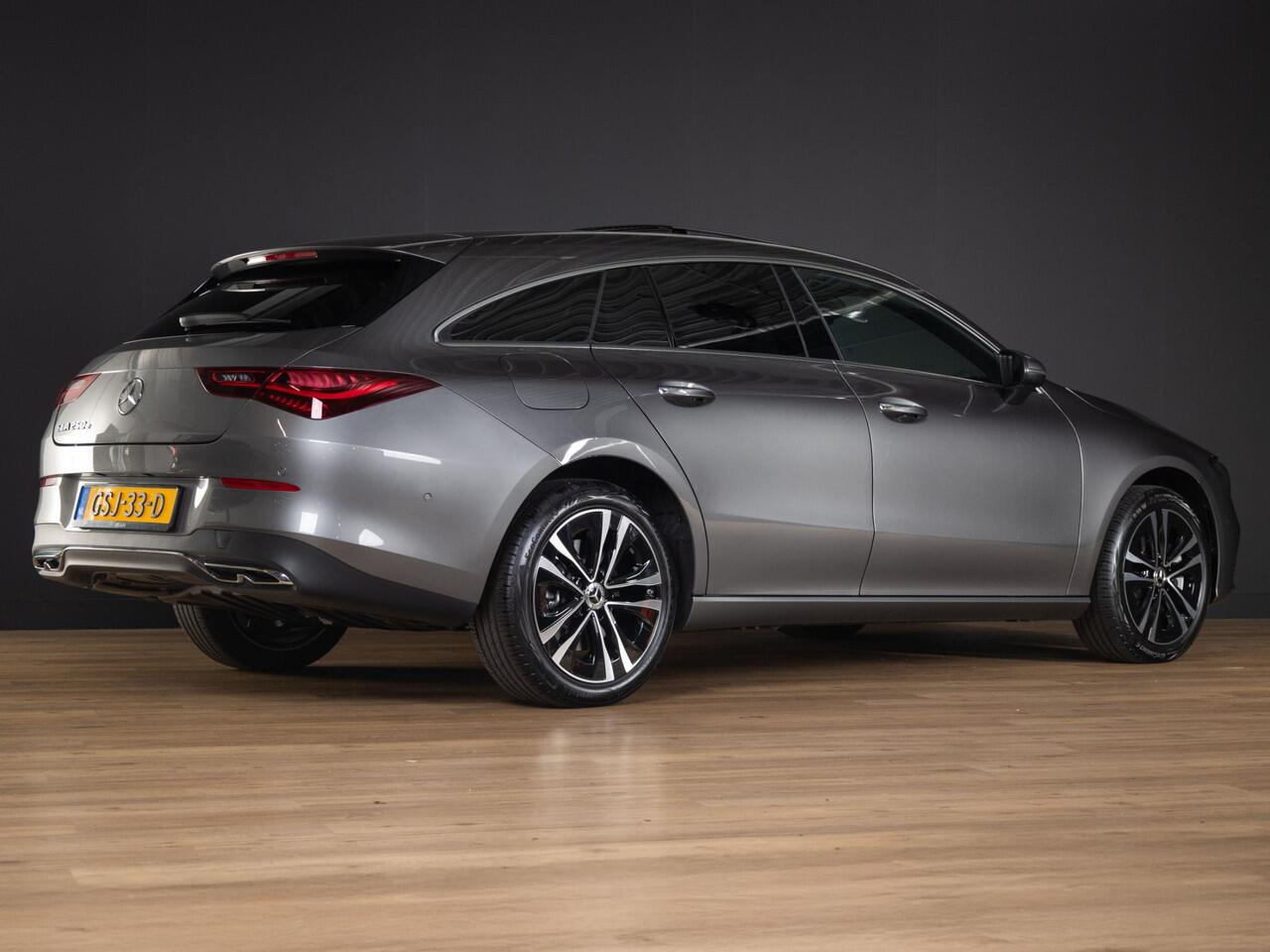 Mercedes-Benz CLA-KLASSE Shooting Brake 250 e Luxury Line Panorama dak