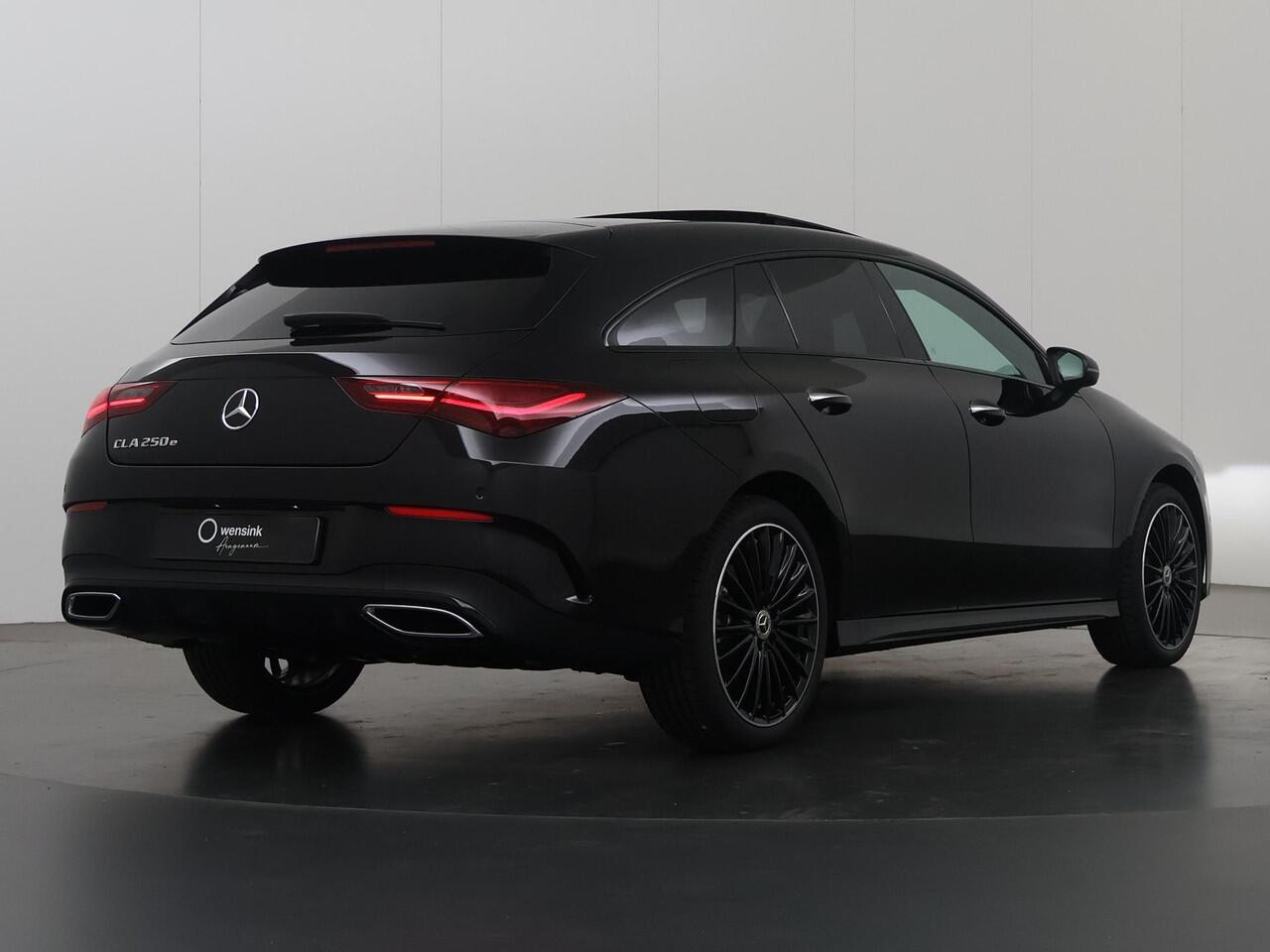 Mercedes-Benz CLA-KLASSE Shooting Brake 250e Star Edition AMG Line | Panoramaschuifdak | MULTIBEAM LED | Nightpakket | Sfeerverlichting | Multispaak Velgen