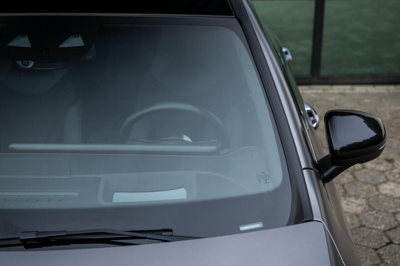 Mercedes-Benz CLA-KLASSE Shooting Brake 250 e AMG ACC HuD Panorama Multibeam MANUFAKTUR