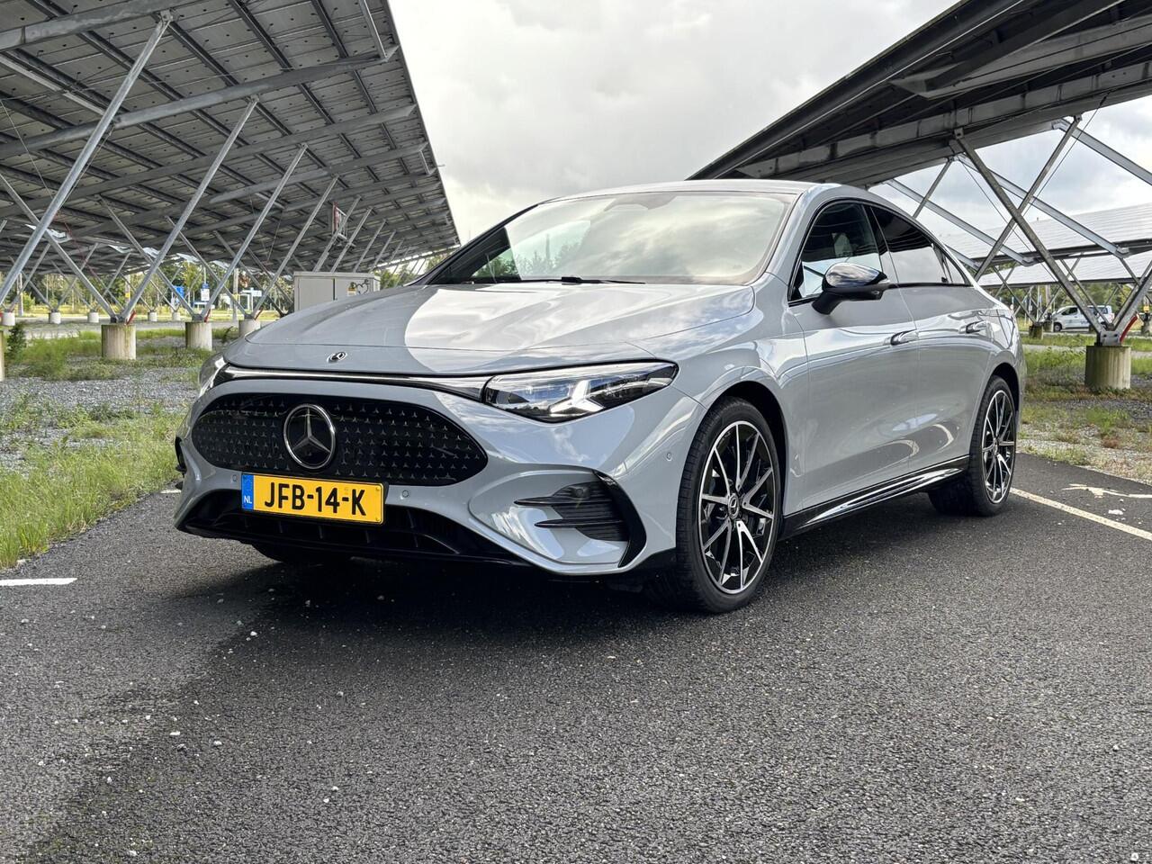 Mercedes-Benz CLA-KLASSE 250+ Launch Edition 85 kWh | Night | Panoramadak | DISTRONIC | Achteruitrijcamera | Dodehoekassistent | Trekhaak |