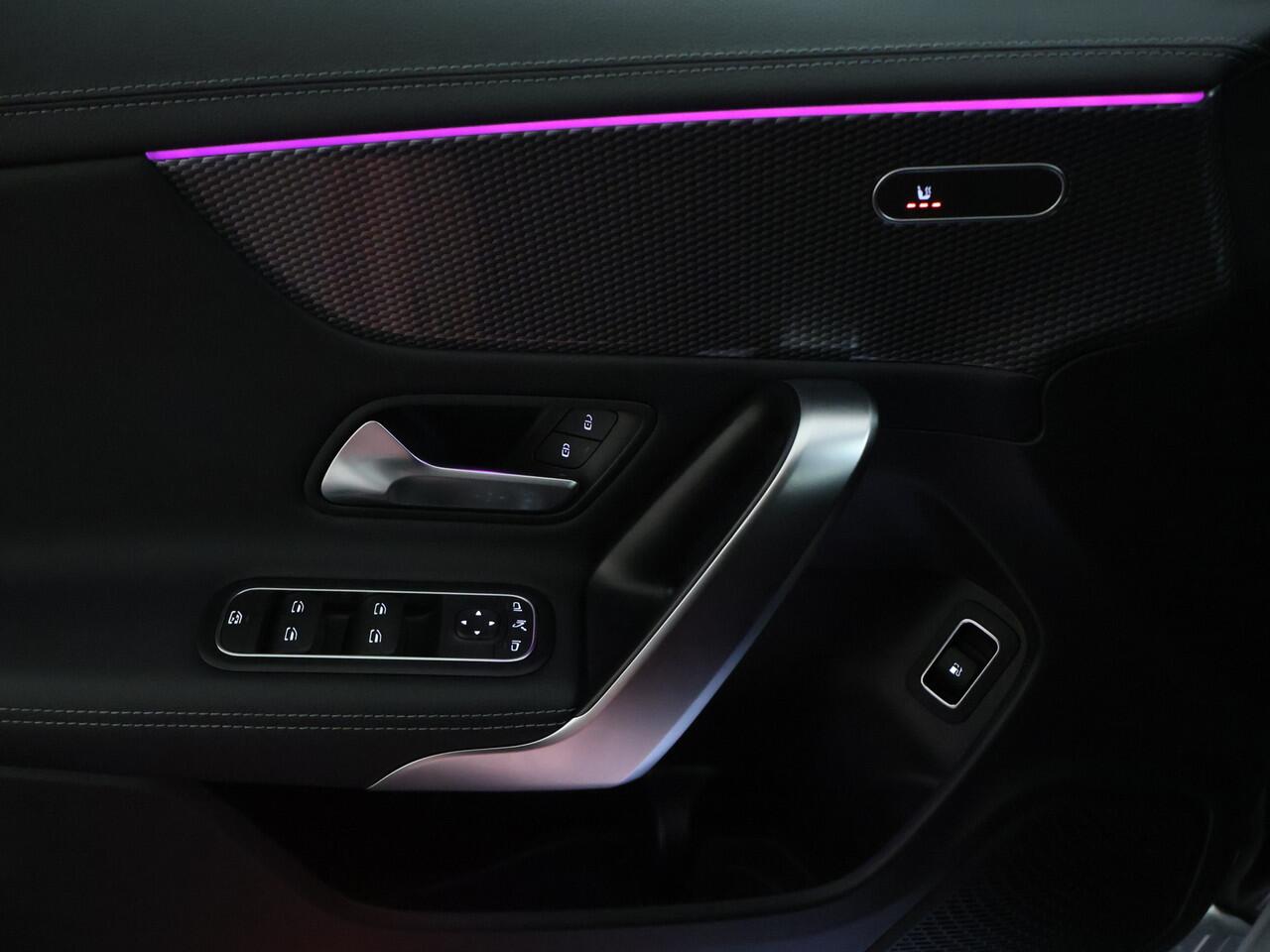 Mercedes-Benz CLA-KLASSE 250 e Plug-In Hybride Elektrische achterklep | Smartphone integratie | Keyless Go | Inclusief 24 maanden MB Certified garantie voor Europa.