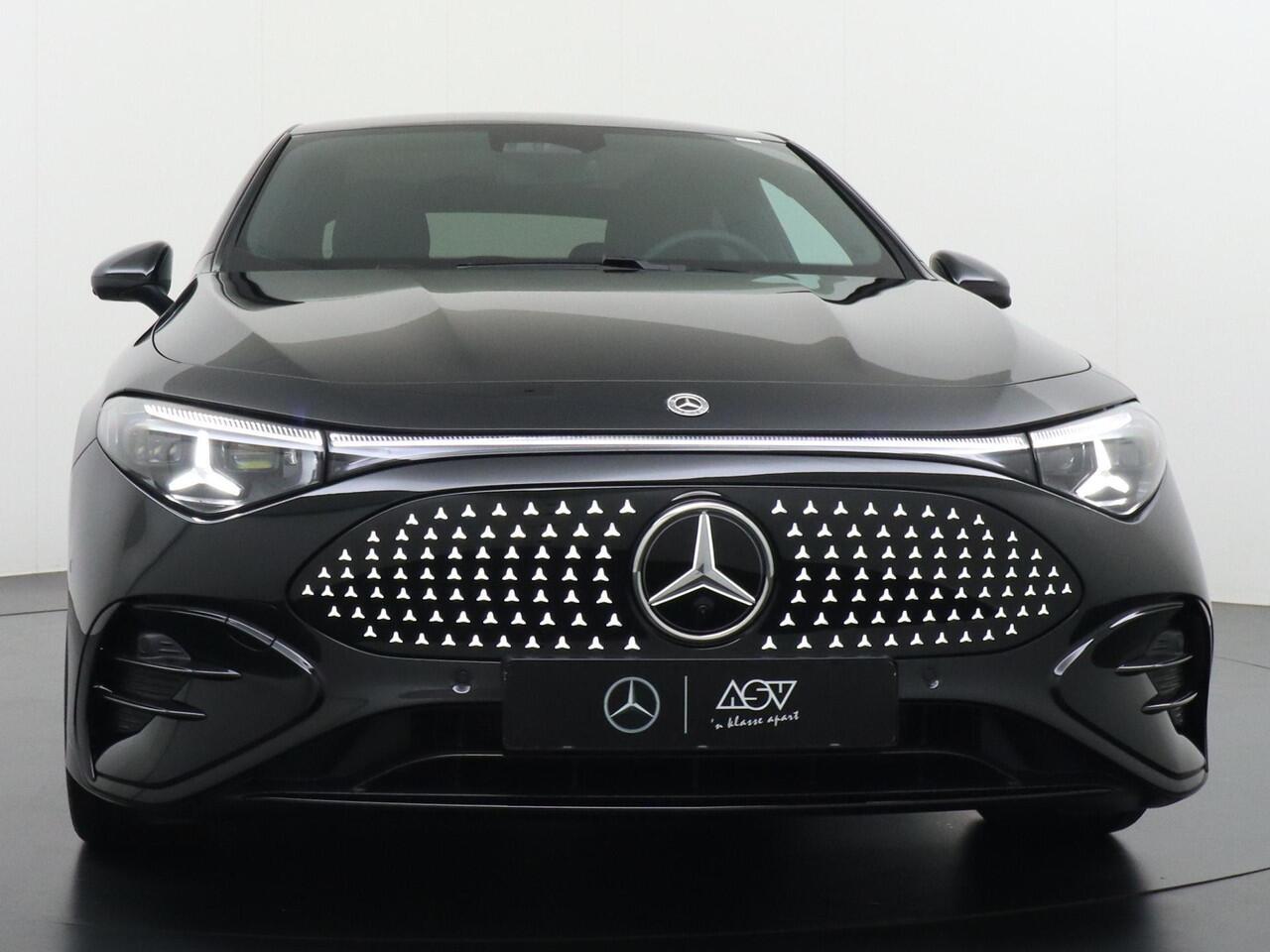 Mercedes-Benz CLA-KLASSE 250+ Launch Edition 85 kWh Accu | Memorystoelen | Warmtepomp | Multibeam Led | Stoelverwarming Voorin | Distronic Cruise Control | Achteruitrijcamera | Nightpakket | Dodehoekassistent