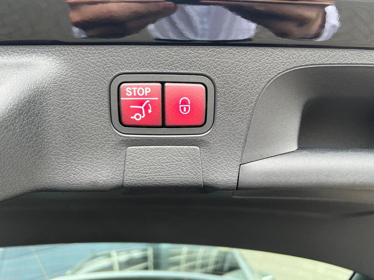 Mercedes-Benz CLA-KLASSE Shooting Brake 180 AMG Line | Achteruitrijcamera | Stoelverwarming | Sfeerverlichting