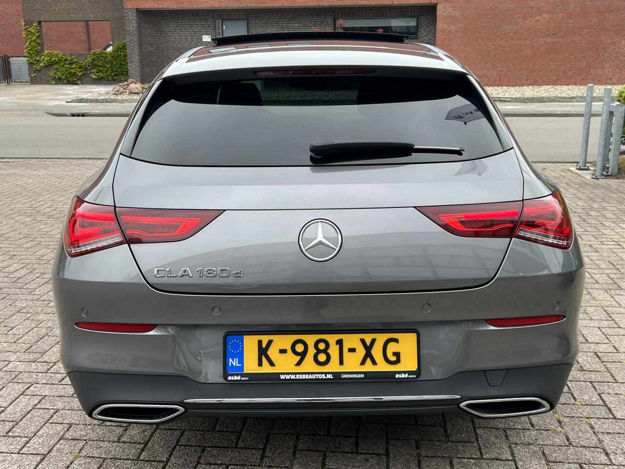 Mercedes-Benz CLA-KLASSE Shooting Brake 180 D 2.0 Automaat Business Solution Luxury Navigatie Trekhaak Panoramadak Elek. Stoelen Leer Stoelverwarming DAB Keyless Getint Glas NL Auto BTW