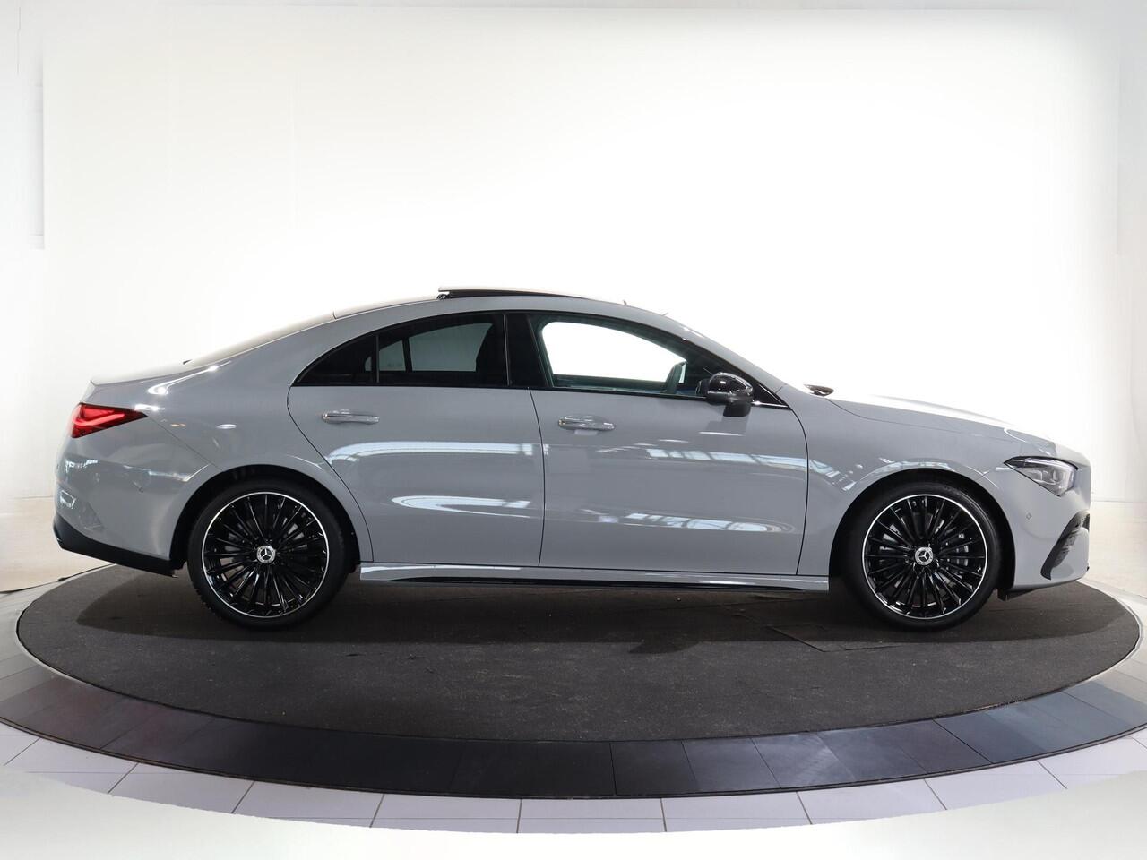 Mercedes-Benz CLA-KLASSE 180 Business Solution AMG | AMG Line Plus | Nightpakket | Head-up display | 360° camera | Techniekpakket | 19 inch AMG Velgen |