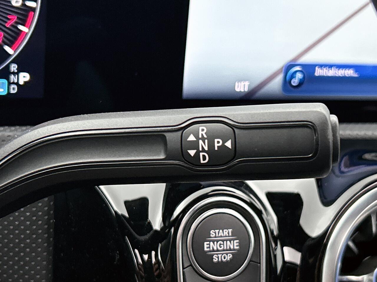 Mercedes-Benz CLA-KLASSE Shooting Brake 250 e Business Solution AMG | Trekhaak | Nightpakket | Parkeerpakket met achteruitrijcamera| KEYLESS-GO | EASY PACK achterklep | USB pakket plus | Sfeerverlichting | Draadloos oplaadsysteem voor Smartphone| Stoelverwarming voor |