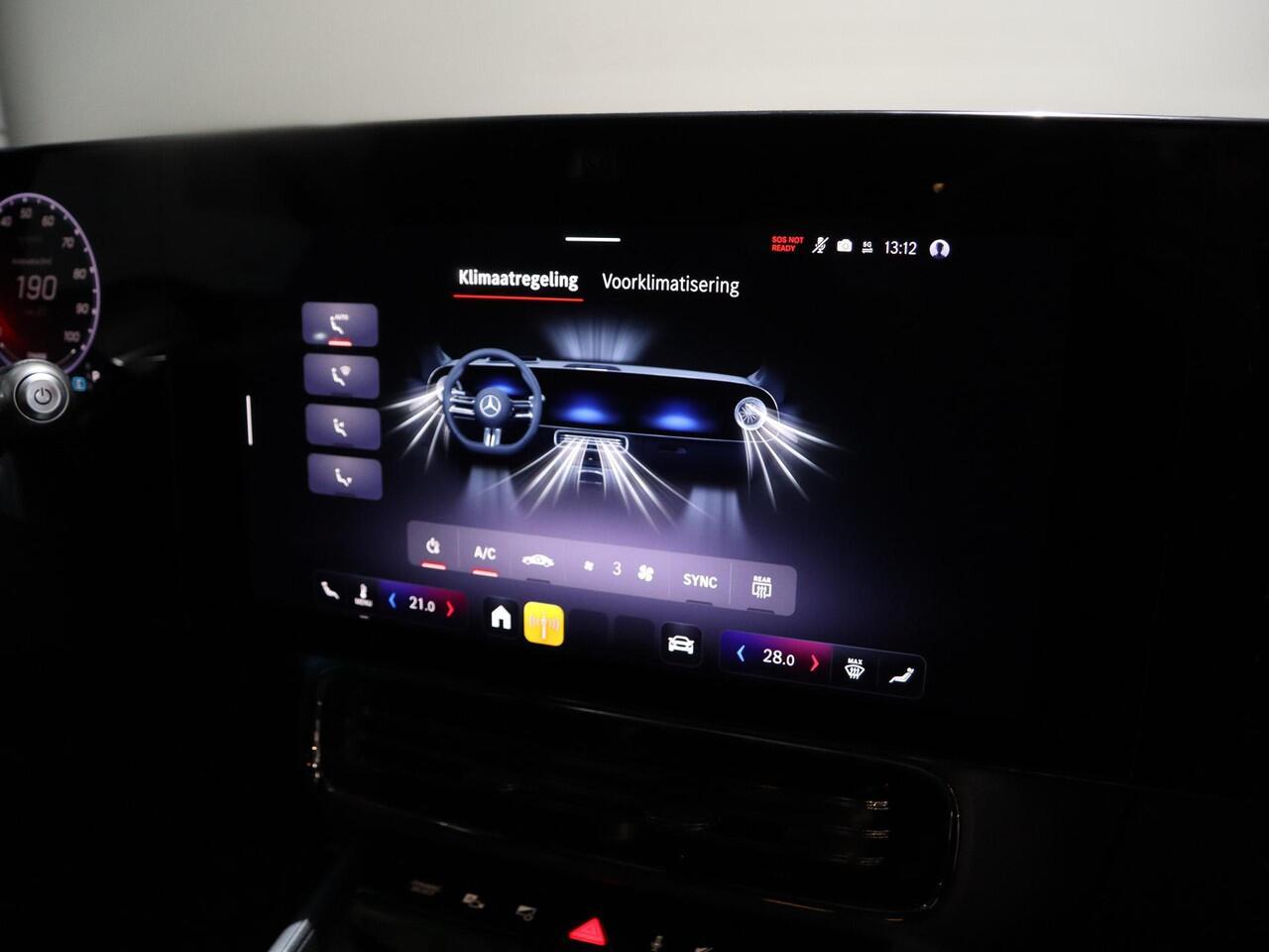 Mercedes-Benz CLA-KLASSE 250+ Launch Edition 85 kWh | Night | Panoramadak | Stoelverwarming | DISTRONIC | Achteruitrijcamera | Dodehoekassistent | Trekhaak |