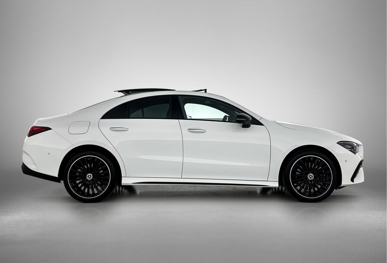 Mercedes-Benz CLA-KLASSE 250 e Business Solution AMG | AMG Line Plus pakket | Trekhaak | Panoramaschuifdak | Head-up display | Memorypakket | Smartphone integratie | Advanced sound system | 360°-camera | 19 inch AMG velgen |