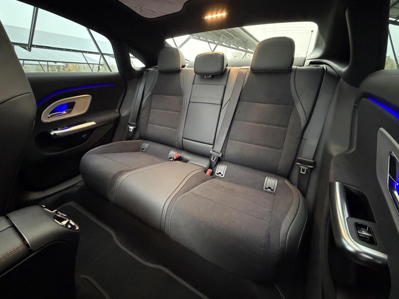 Mercedes-Benz CLA-KLASSE 250+ Launch Edition 85 kWh | Night | Panoramadak | DISTRONIC | Achteruitrijcamera | Dodehoekassistent |