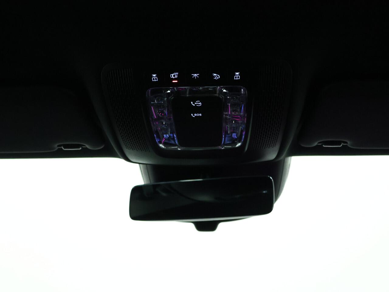 Mercedes-Benz CLA-KLASSE Shooting Brake 180 AMG Sportpakket | Keyless Go | Sfeerverlichting | Car Play | Stoelverwarming | Parkeerpakket met Camera | Inclusief 24 maanden Mercedes-Benz Certified garantie voor Europa.