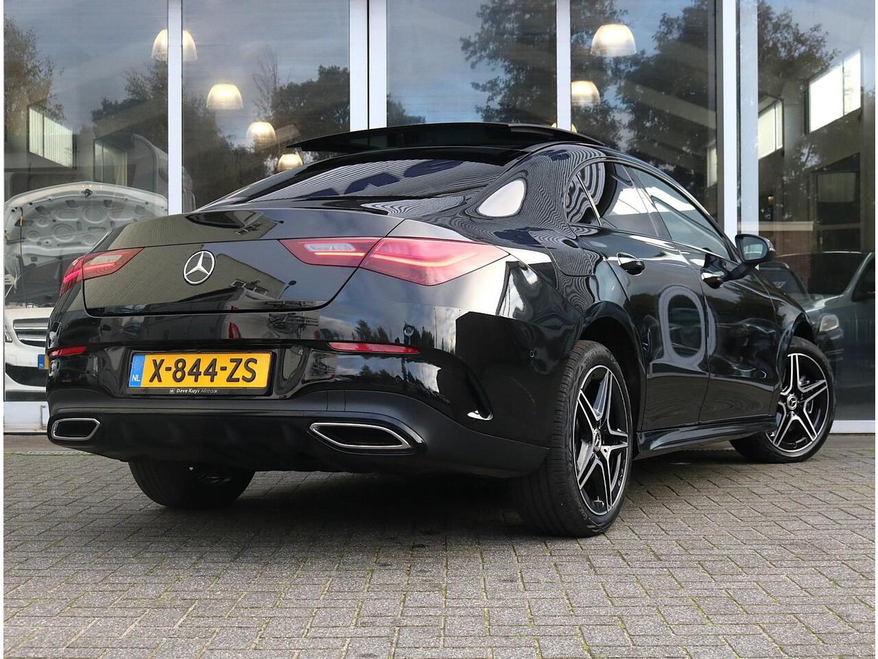 Mercedes-Benz CLA-KLASSE 250 e AMG Line | Panoramadak | Sfeerverlichting