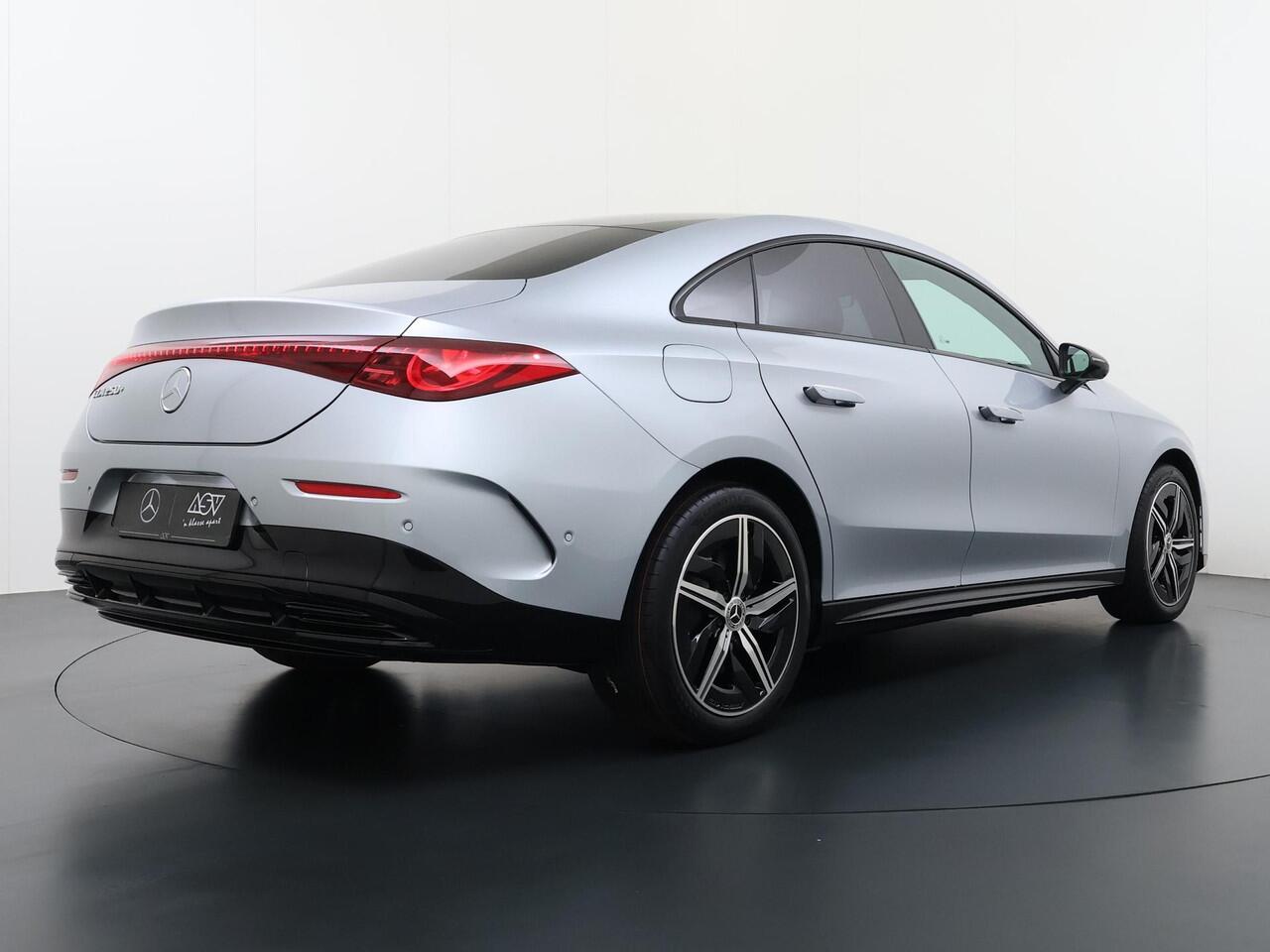 Mercedes-Benz CLA-KLASSE 250+ Launch Edition 85 kWh Accu | Memorystoelen | Warmtepomp | Multibeam Led | Stoelverwarming Voorin | Distronic Cruise Control | Achteruitrijcamera | Nightpakket | Dodehoekassistent