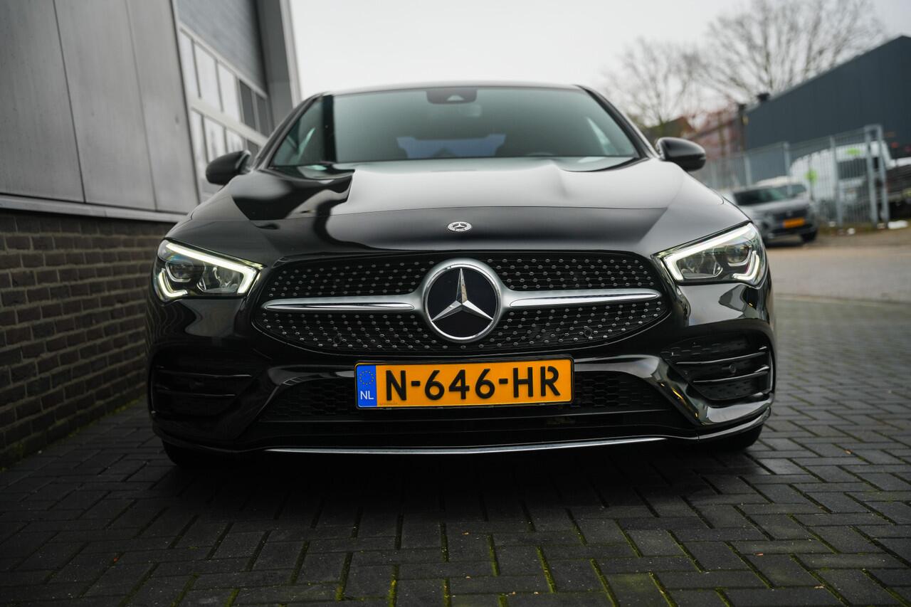 Mercedes-Benz CLA-KLASSE 180 136 pk Business Solution Luxury AMG-Sportpakket / Sfeer-Verl./ Led-Koplamp/ Sport-Stoelen/ Stoel.Verw/ Camera/ 18'' LMV