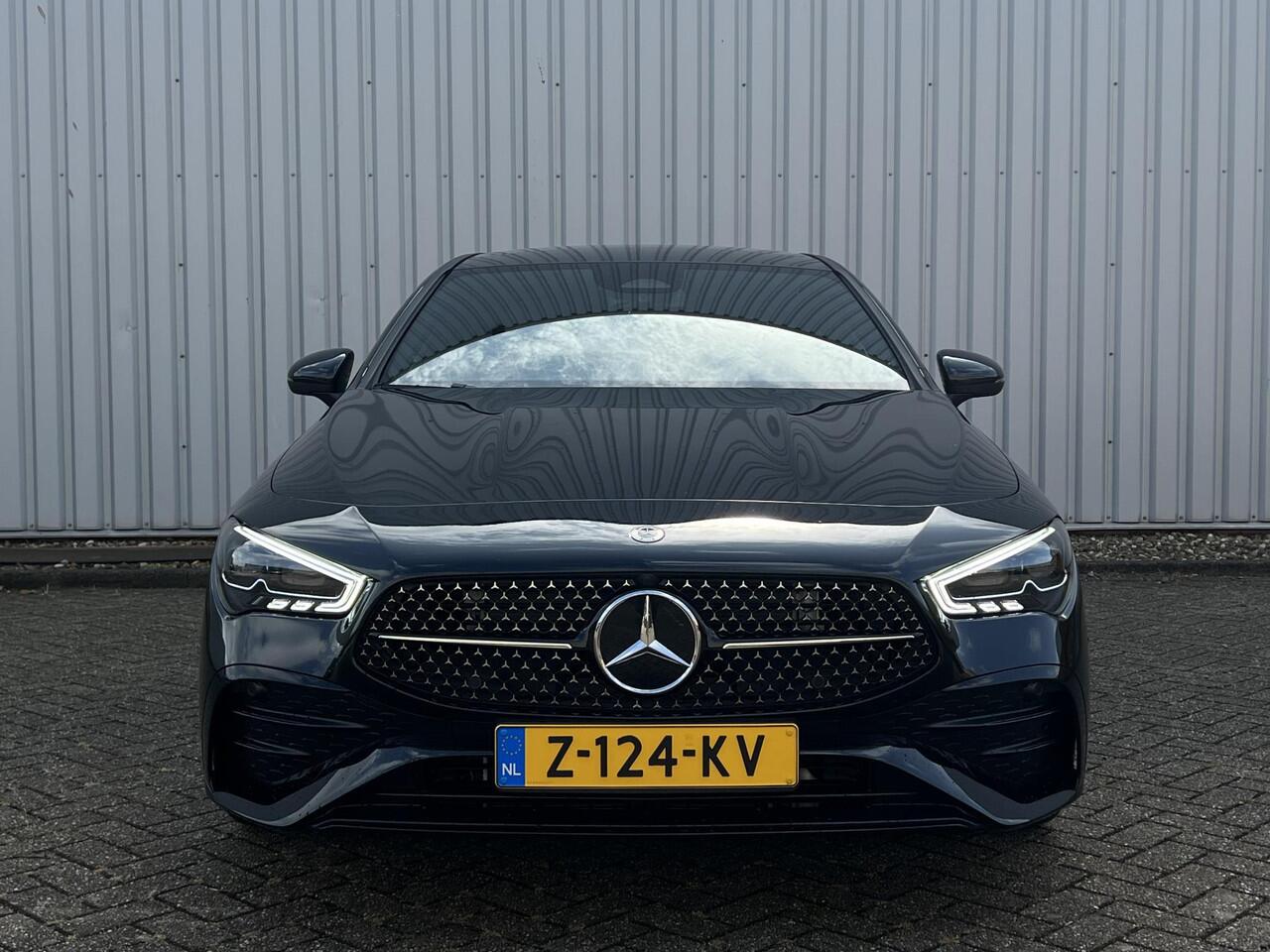 Mercedes-Benz CLA-KLASSE Shooting Brake 180 AMG | Panoramadak | | Premium Pakket | Night Pakket | Panoramadak | Trekhaak | MULTIBEAM LED Koplampen | Apple CarPlay | Android Auto | Advanced Sound System
