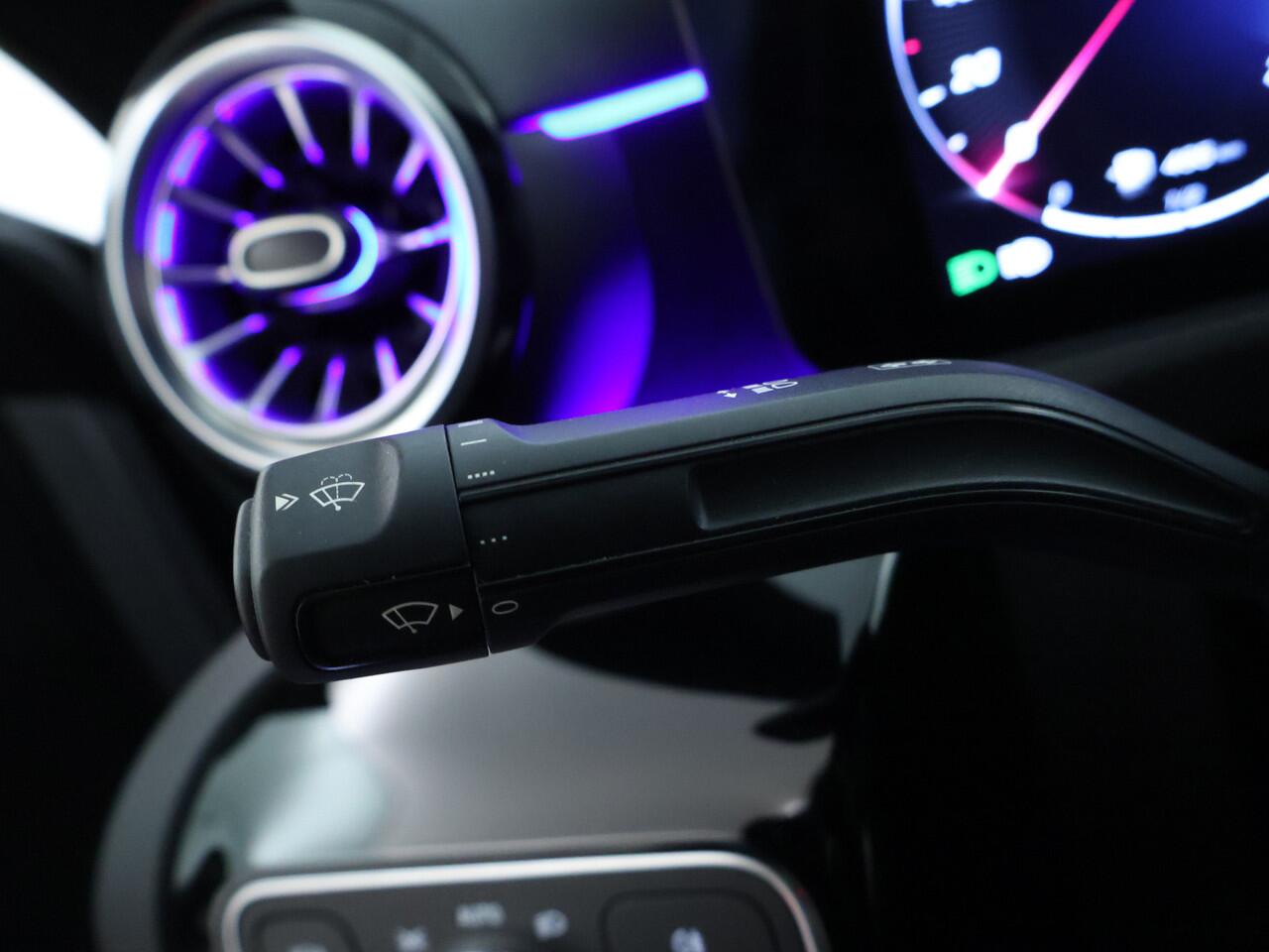 Mercedes-Benz CLA-KLASSE 250 e Star Edition | AMG Line | Night Pakket | Smartphone-integratie | Led koplampen | Inclusief 24 maanden MB Certified garantie voor Europa.