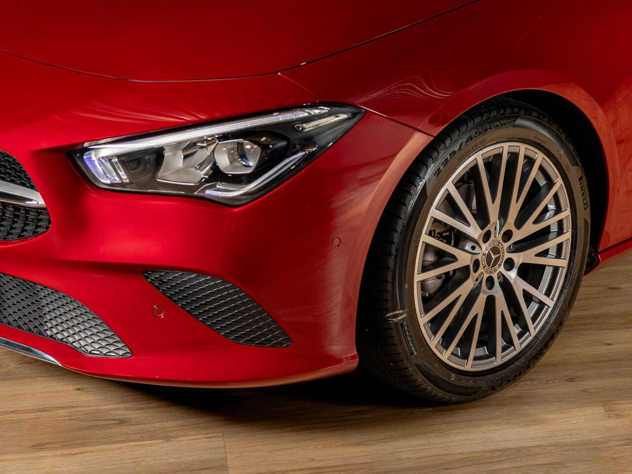 Mercedes-Benz CLA-KLASSE Coupé 180 Luxury Line Premium | Panorama dak