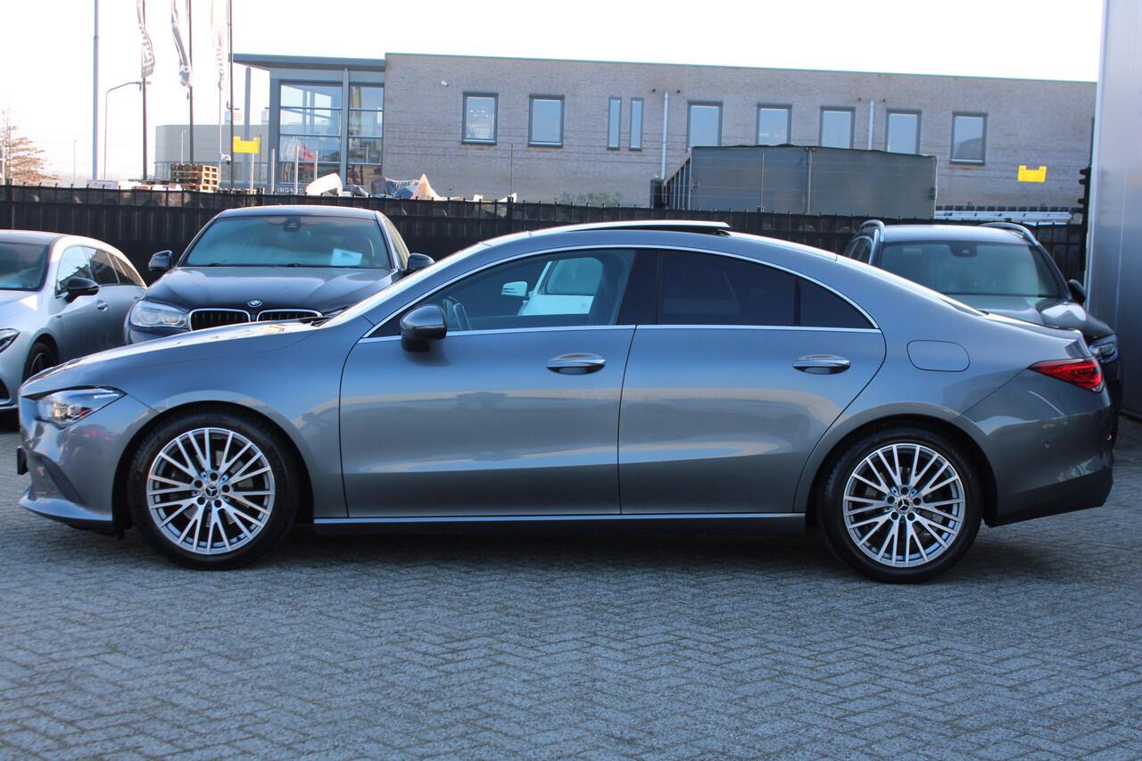 Mercedes-Benz CLA-KLASSE 200 AUT7 Luxury Line PANORAMADAK LEDER SFEER CARPLAY KEY-LESS GO MULTIBEAM 18''