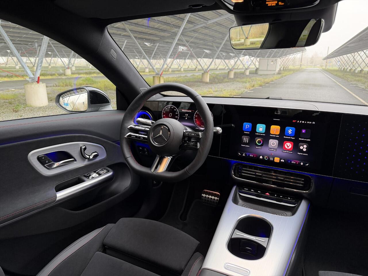 Mercedes-Benz CLA-KLASSE 250+ Launch Edition 85 kWh | Night | Panoramadak | Stoelverwarming | DISTRONIC | Achteruitrijcamera | Dodehoekassistent | Trekhaak |