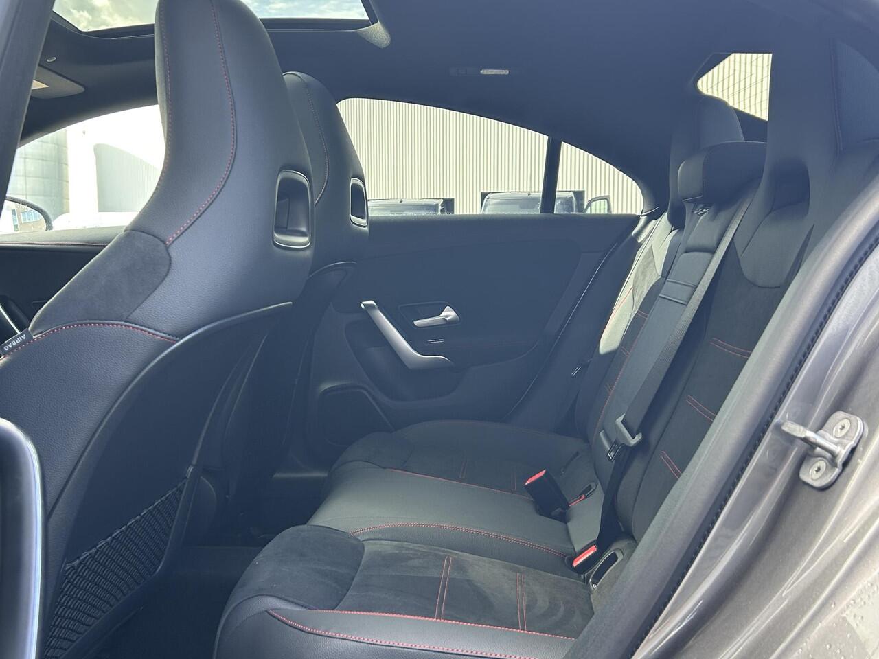 Mercedes-Benz CLA-KLASSE 250 e Star Edition AMG | Panoramadak | Apple CarPlay | Android Auto | Sfeerverlichting | Stoelverwarming | Parkeersensoren | Achteruitrijcamera | Elektrisch Inklapbare Buitenspiegels