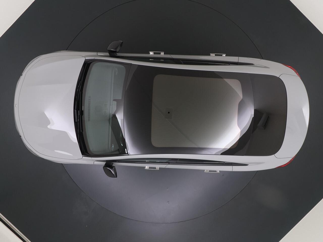 Mercedes-Benz CLA-KLASSE 250+ Launch Edition 85 kWh Accu | Memorystoelen | Warmtepomp | Multibeam Led | Stoelverwarming Voorin | Distronic Cruise Control | Achteruitrijcamera | Nightpakket | Dodehoekassistent