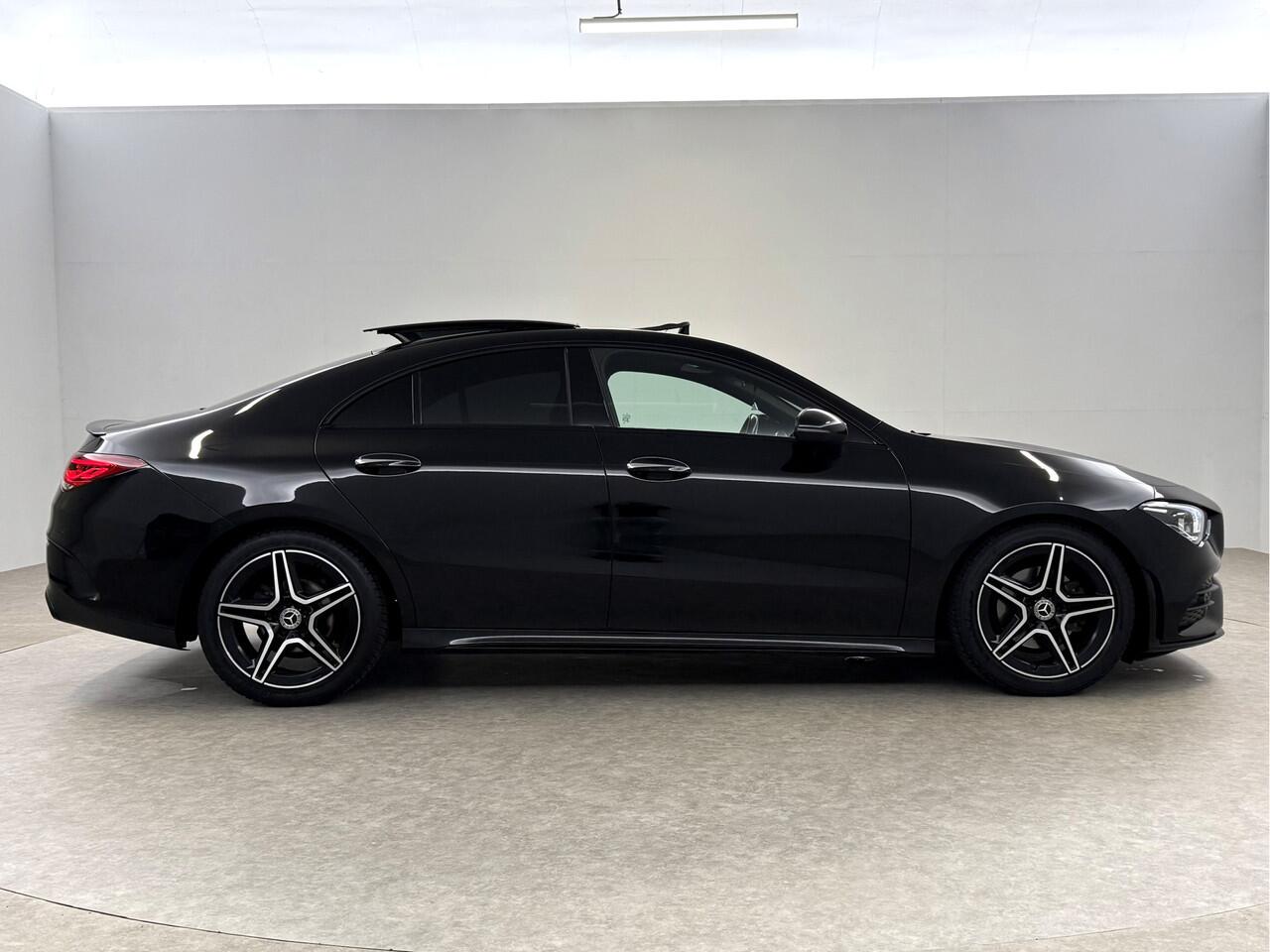 Mercedes-Benz CLA-KLASSE 180 AMG | Pano | Sfeerverl. | Memory | Burmester | Virtual | Carplay | Camera | Adap. Cruise | NAP