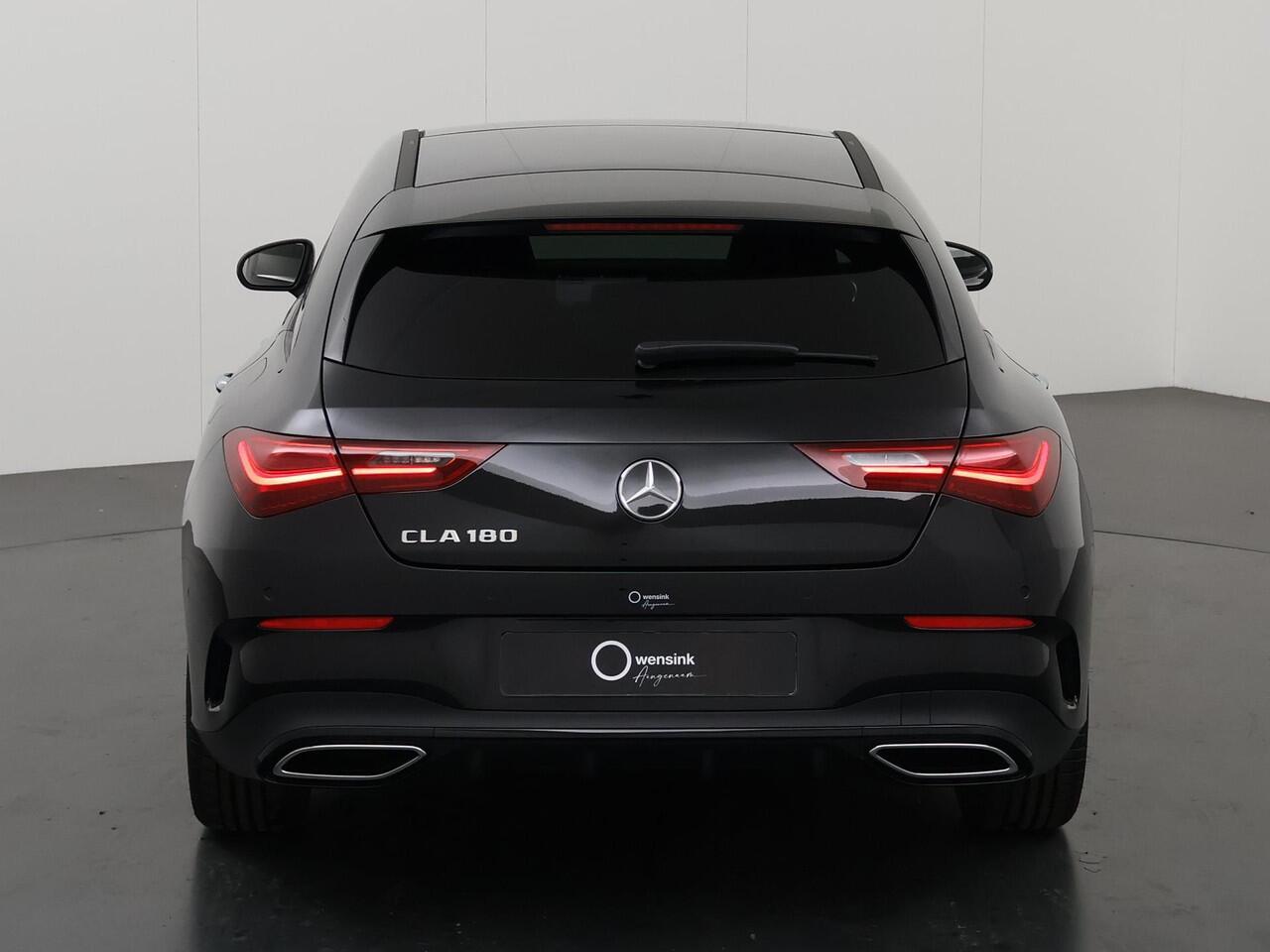 Mercedes-Benz CLA-KLASSE Shooting Brake 180 Star Edition AMG NIGHT | Panoramadak | Dodehoekassitent | Apple Carplay | MultiBeam LED | Sfeerverlichting | Stoelverwarming |