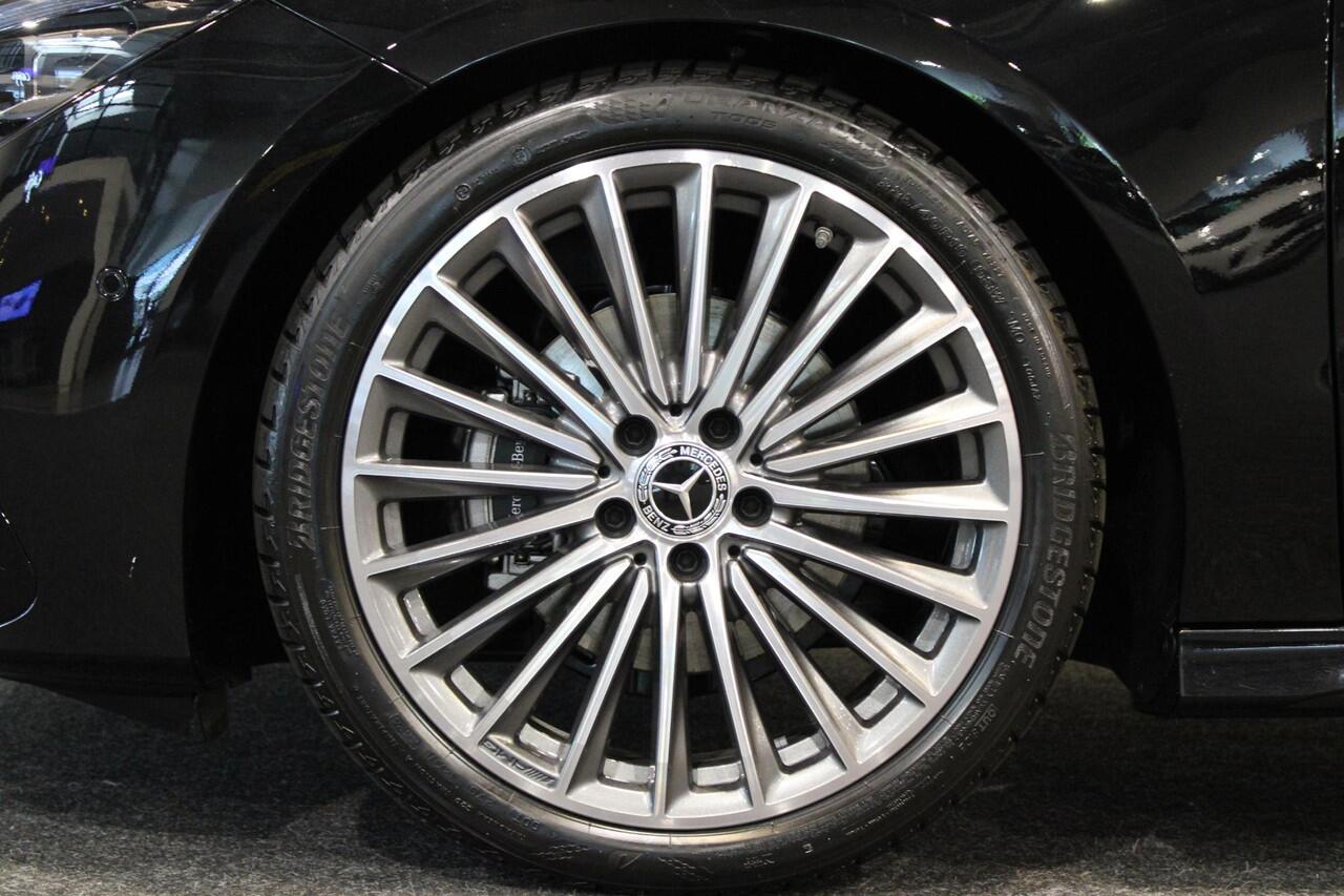 Mercedes-Benz CLA-KLASSE Shooting Brake 180 Star Edition AMG LIMITED Panorama dak