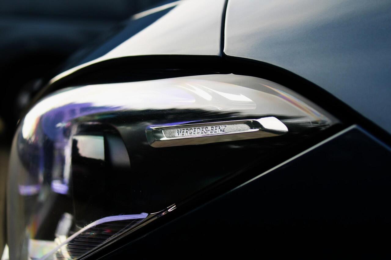 Mercedes-Benz CLA-KLASSE Shooting Brake 250 e 218pk Luxury Line | Widescreen | Camera | Navigatie | Stoel & stuurverwarming | Elektrische achterklep | Zwenkbare trekhaak