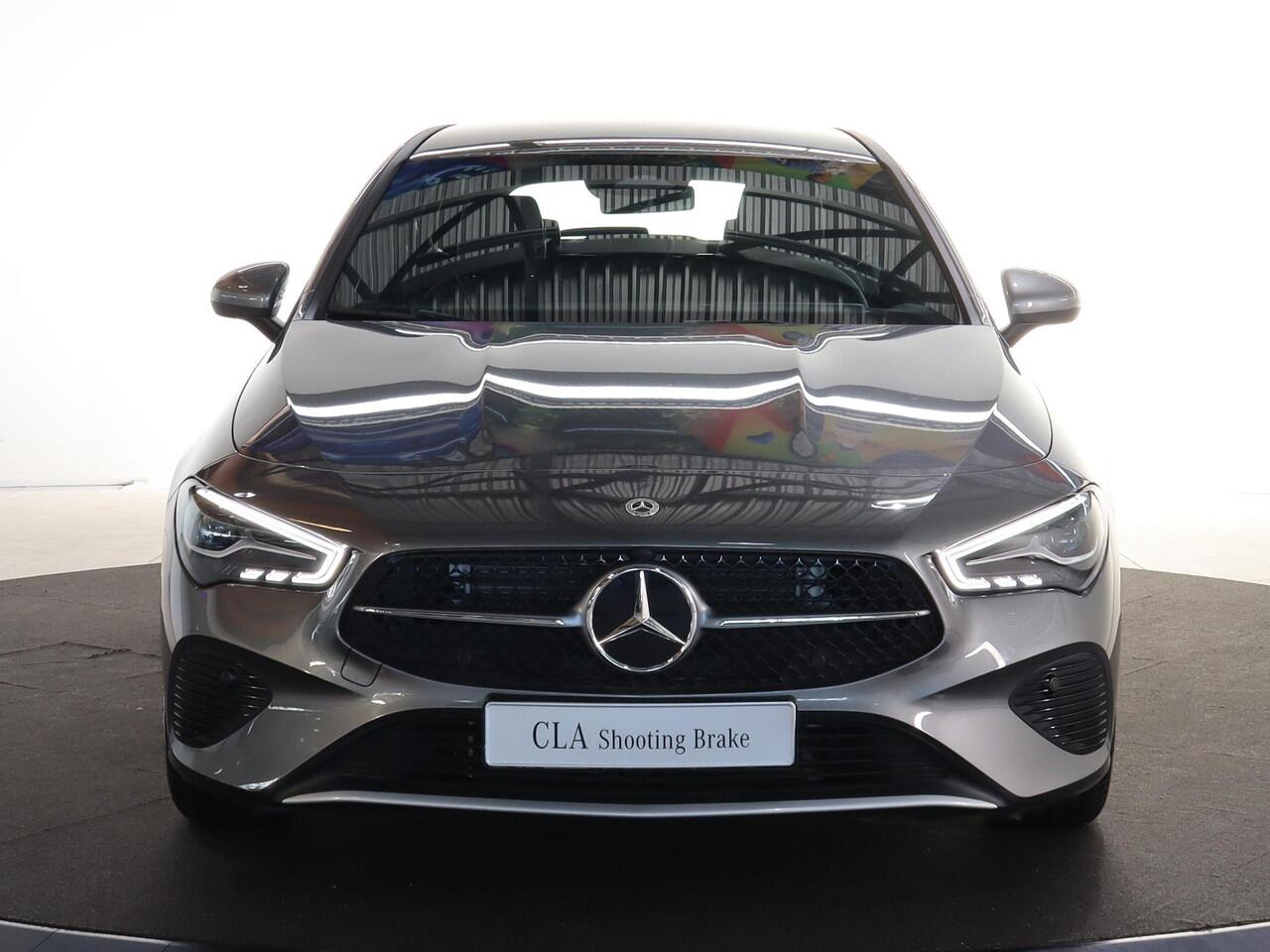 Mercedes-Benz CLA-KLASSE 180 Star Edition LIMITED | Stoelverwarming voor | Achteruitrijcamera | Led-koplampen