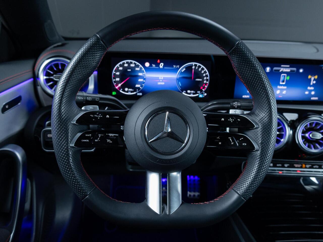 Mercedes-Benz CLA-KLASSE Shooting Brake 250 e Star Edition AMG Line Panorama dak