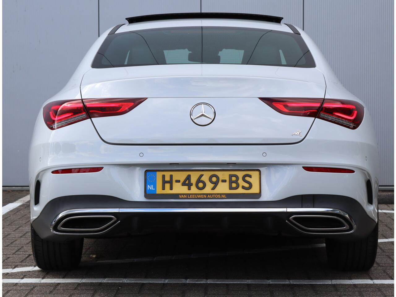 Mercedes-Benz CLA-KLASSE 200 AMG | Panoramadak | Camera | LED | Org. NL