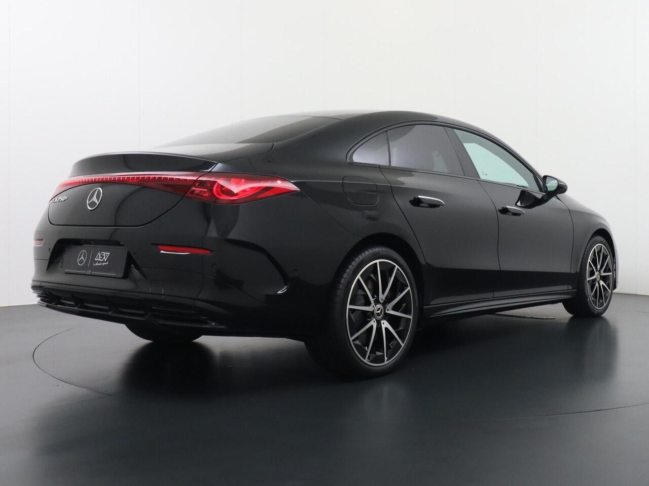 Mercedes-Benz CLA-KLASSE 250+ Launch Edition 85 kWh Accu | Trekhaak Wegklapbaar | Memorystoelen | Warmtepomp | Multibeam Led | Stoelverwarming Voorin | Distronic Cruise Control | Achteruitrijcamera | Nightpakket | Dodehoekassistent