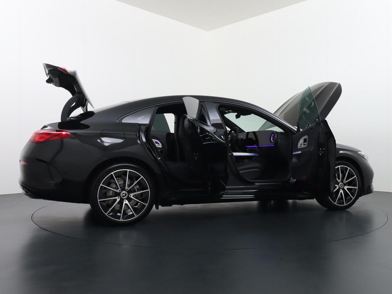 Mercedes-Benz CLA-KLASSE 250+ Launch Edition 85 kWh Accu | Memorystoelen | Warmtepomp | Multibeam Led | Stoelverwarming Voorin | Distronic Cruise Control | Achteruitrijcamera | Nightpakket | Dodehoekassistent