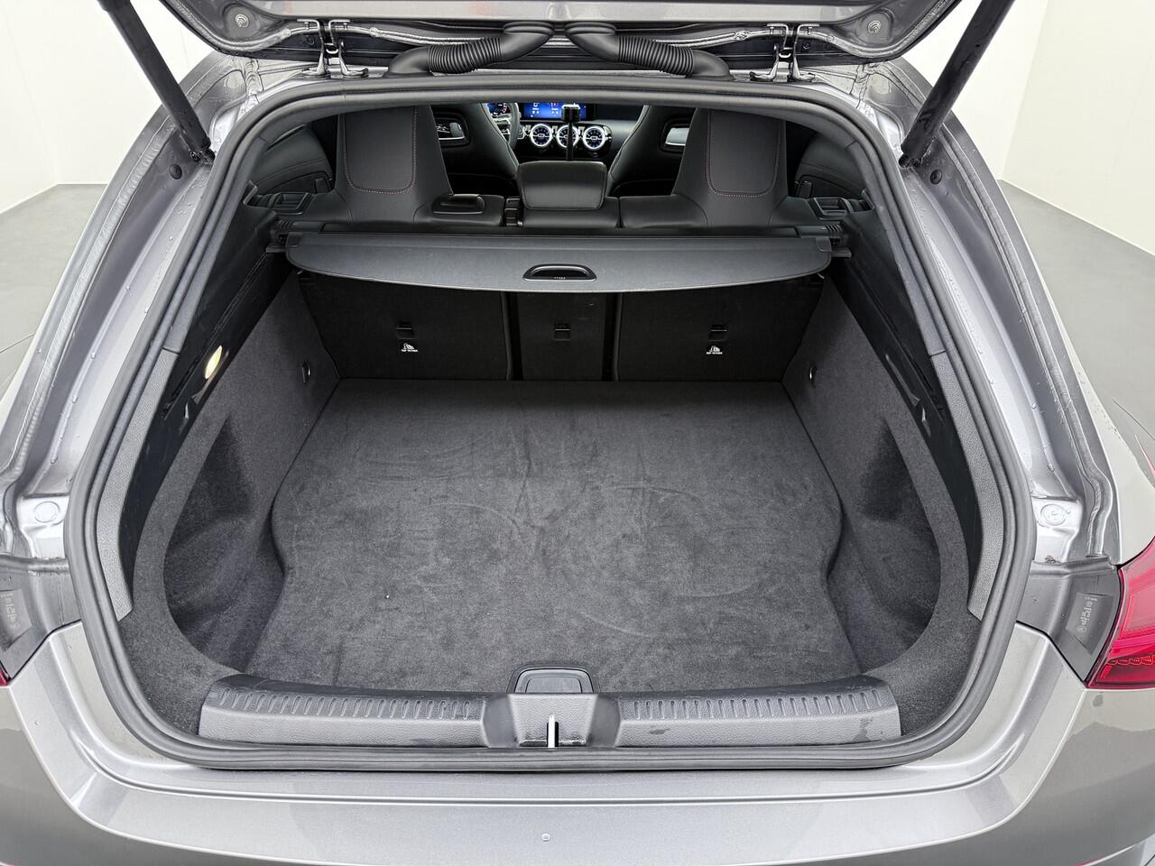 Mercedes-Benz CLA-KLASSE Shooting Brake 250 e AMG line | Pano Memory Keyless HUD Multibeam 360 Camera