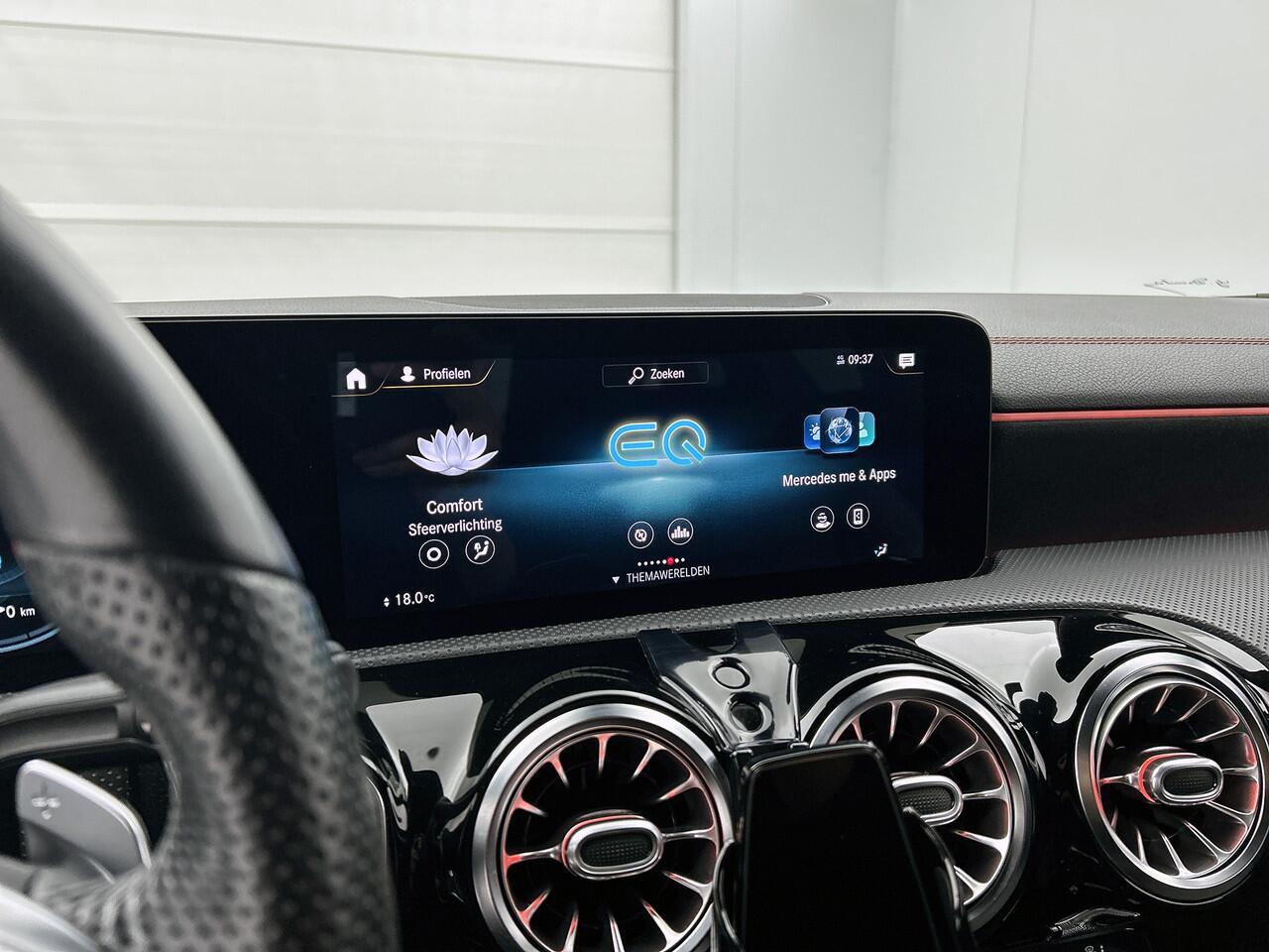 Mercedes-Benz CLA-KLASSE Shooting Brake 250 e Business Solution AMG Limited 5 spaaks lichtmetalen velgen | MBUX wide screen | Navigatie | Parking support met camera achter | Inclusief 24 maanden MB Certified garantie voor Europa.