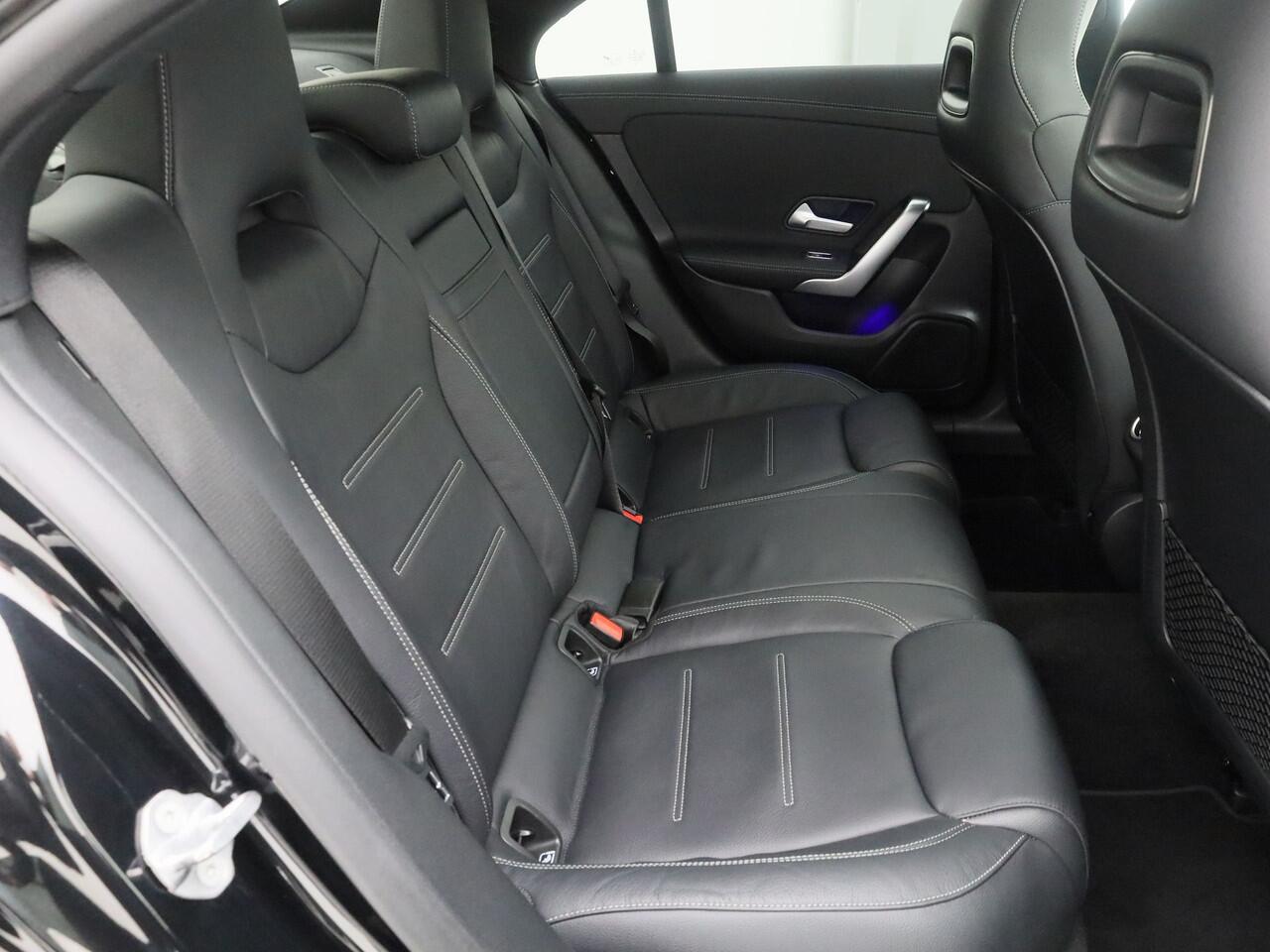 Mercedes-Benz CLA-KLASSE 250 e AMG Line | PANO | 360° | ADAPTIVE | KEYLESS | HUD | SFEERVERLICHTING | STOELVERW. | TREKHAAK