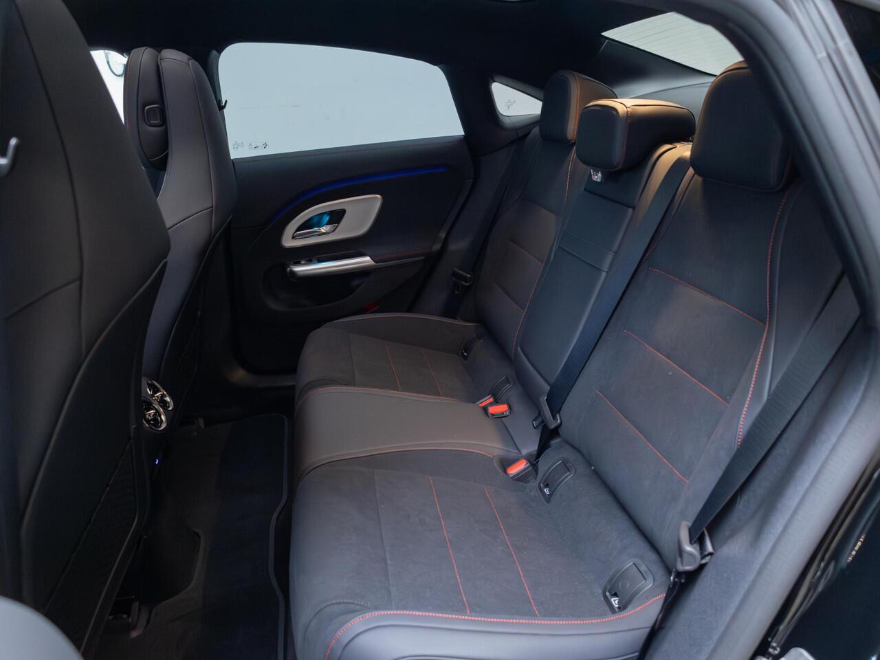 Mercedes-Benz CLA-KLASSE Coupé 250+ Launch Edition 85 kWh Trekhaak