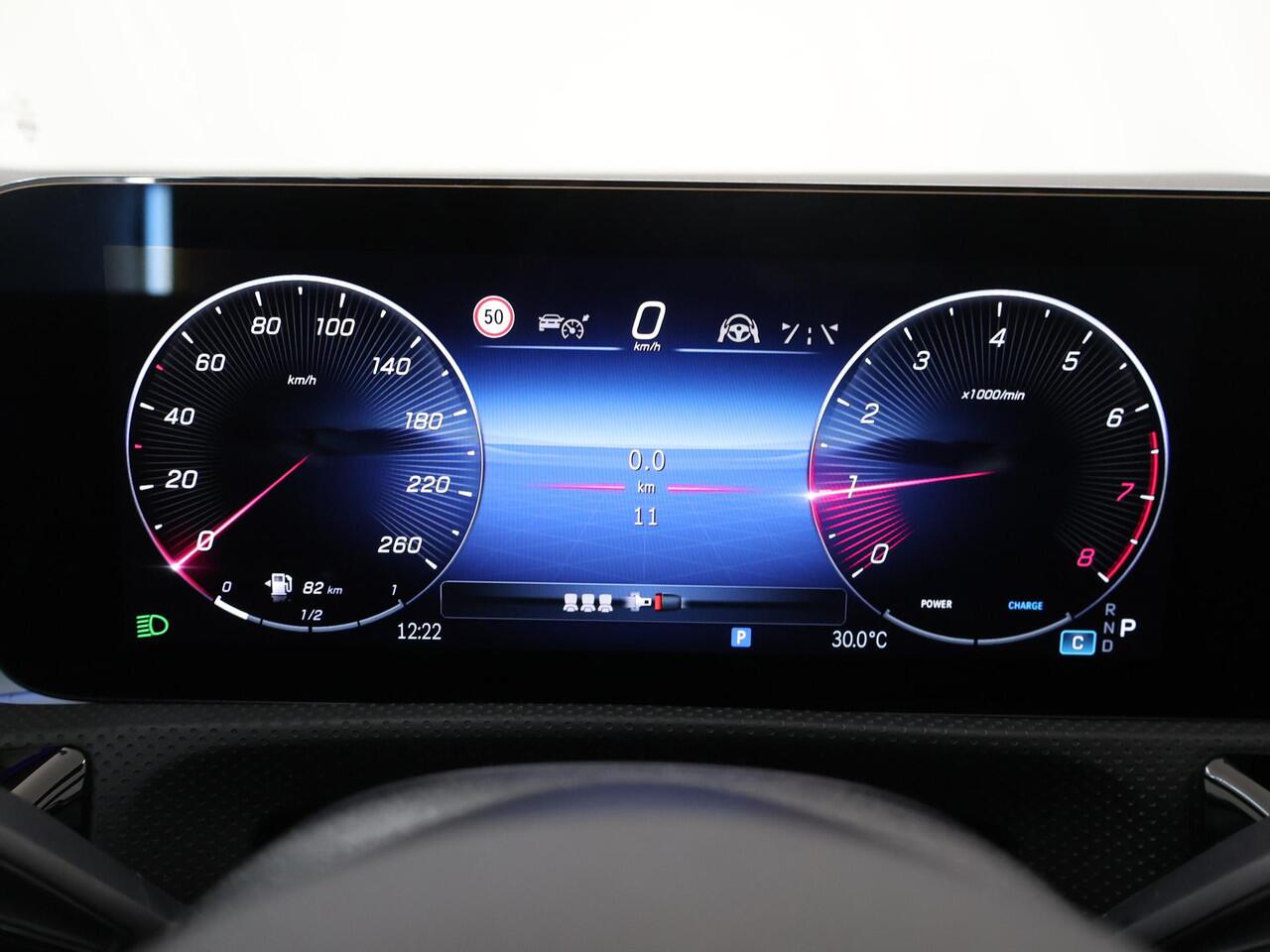 Mercedes-Benz CLA-KLASSE 180 Business Solution AMG | Rij-Assistentie| Burmester | 360° camera | Winter pakket | Techniekpakket