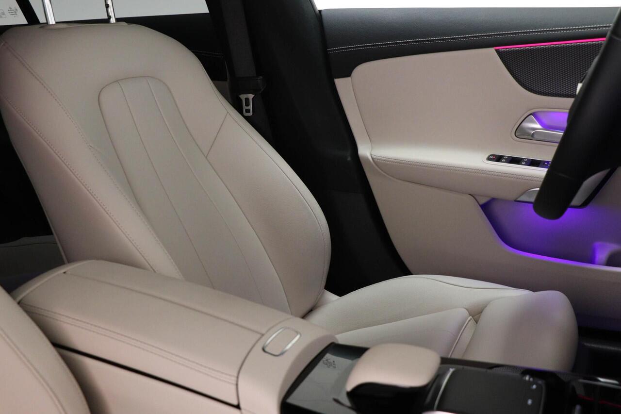 Mercedes-Benz CLA-KLASSE Shooting Brake 180 Luxury Line | PREMIUM PACK | MATRIX LED | APPLE | TREKHAAK