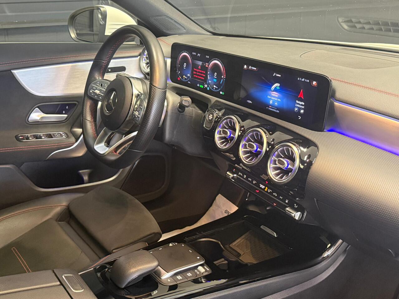 Mercedes-Benz CLA-KLASSE Shooting Brake 250e Amg Line Pano Navi Camera Led Zeer Compleet! 56dkm!