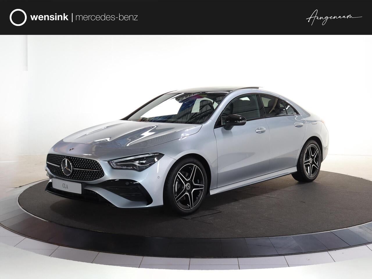 Mercedes-Benz CLA-KLASSE 180 AMG Line | Panoramaschuifdak | Night | Achteruitrijcamera | MBUX