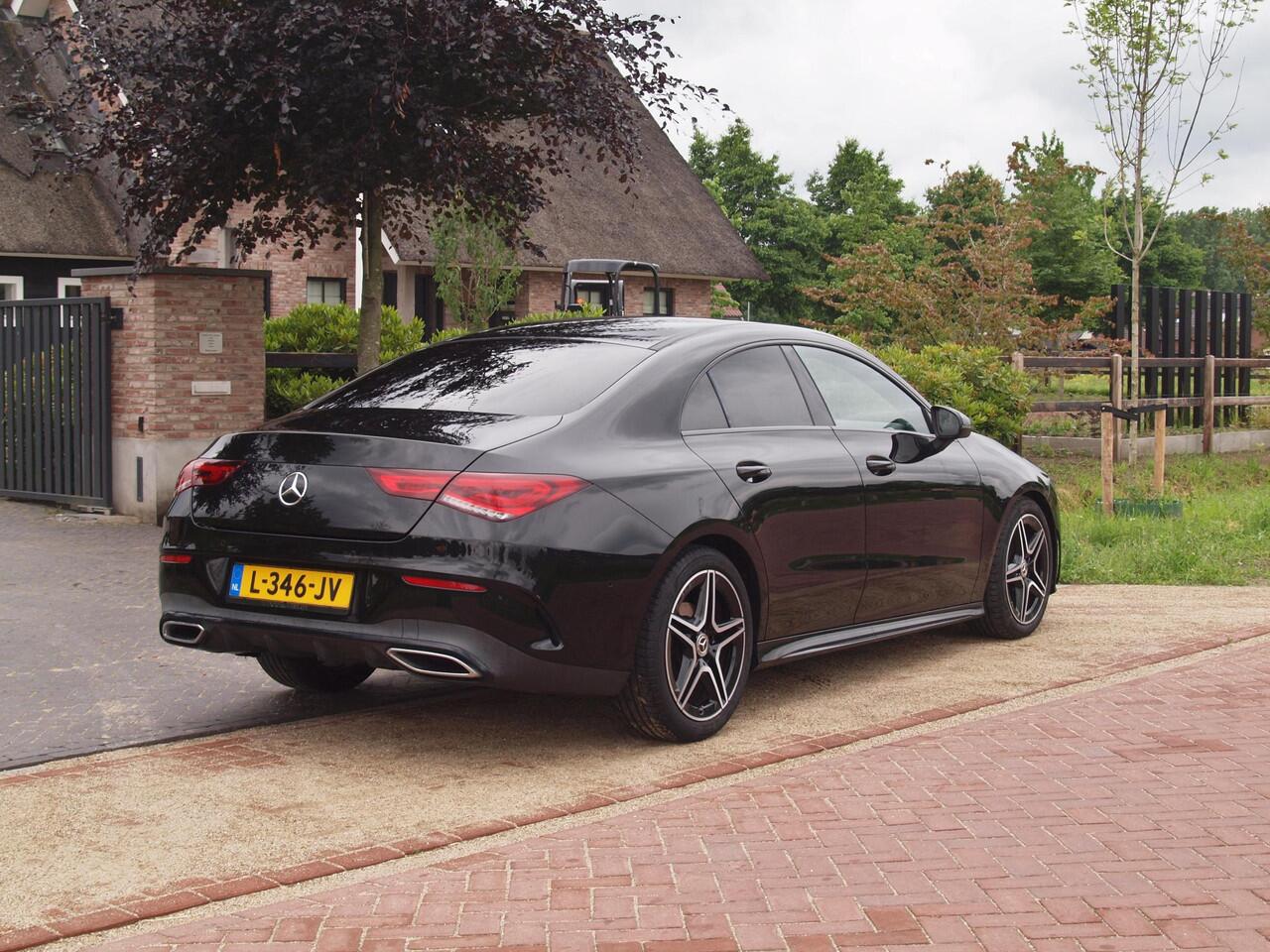 Mercedes-Benz CLA-KLASSE 180 Premium Plus | Amg-Pakket | Camera | Apple Carplay | Cruise Control | Nieuw Model |