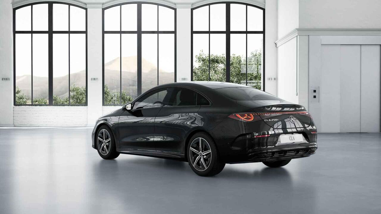 Mercedes-Benz CLA-KLASSE 250+ Launch Edition 85 kWh | Night | Panoramadak | Stoelverwarming | DISTRONIC | Achteruitrijcamera | Dodehoekassistent |