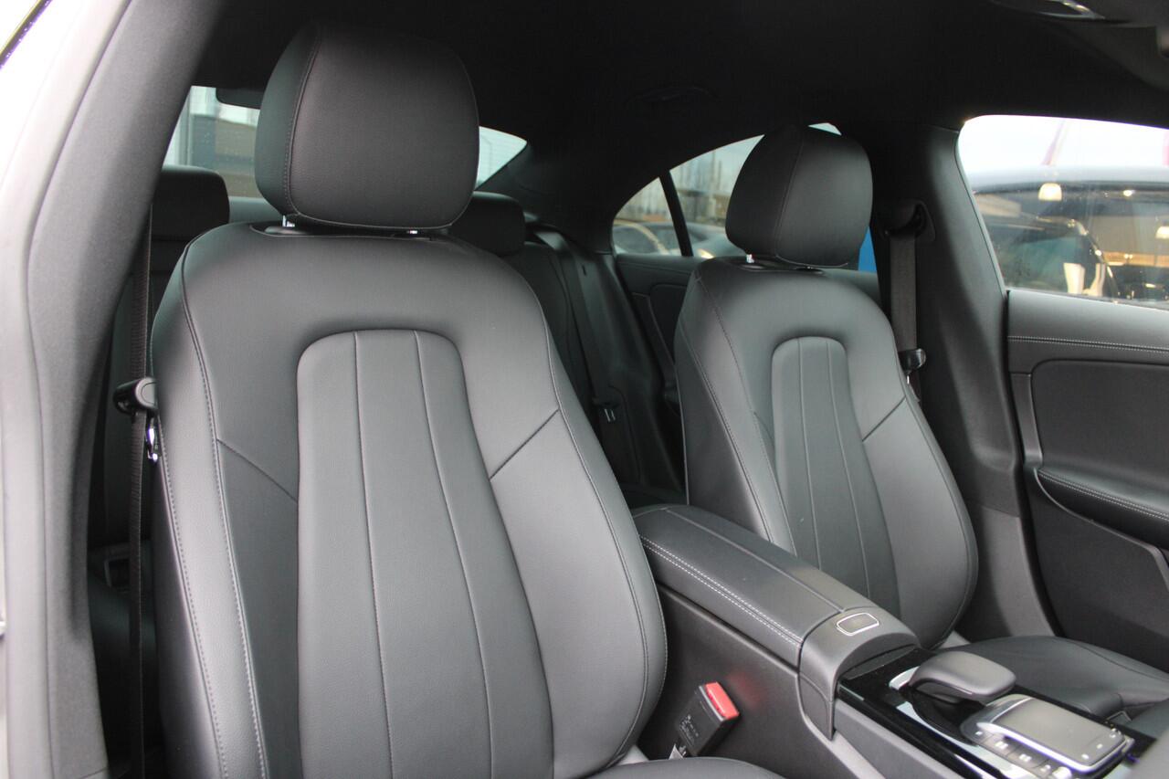 Mercedes-Benz CLA-KLASSE 250e AUT8 Premium NIGHT PAKKET LEDER SFEER WIDESCREEN CAMERA 18''