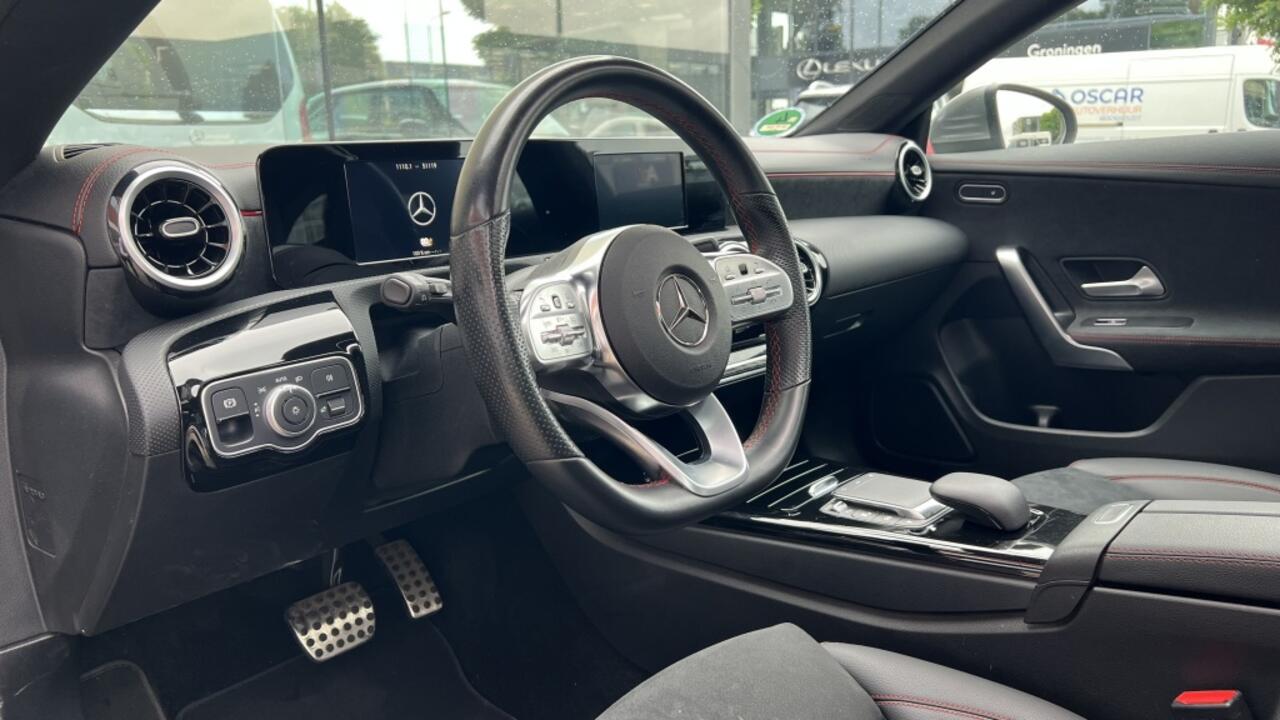 Mercedes-Benz CLA-KLASSE 250 e Pano | Navia | Camera