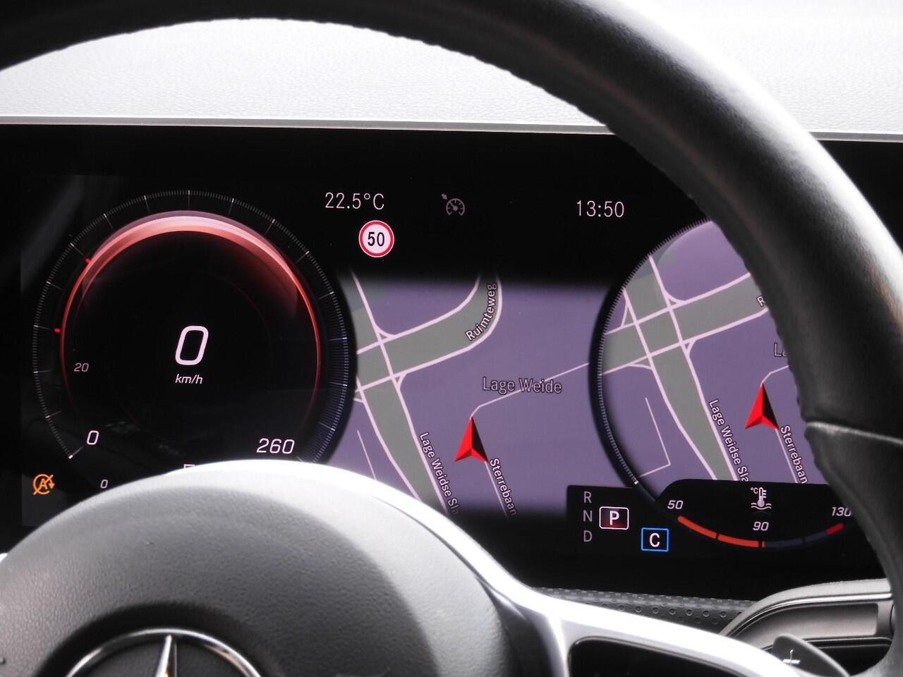 Mercedes-Benz CLA-KLASSE 180/ WIDESCREEN/ PANAMERICANA GRILLE/ ELEKT. KLEP/ 18INCH VELGEN