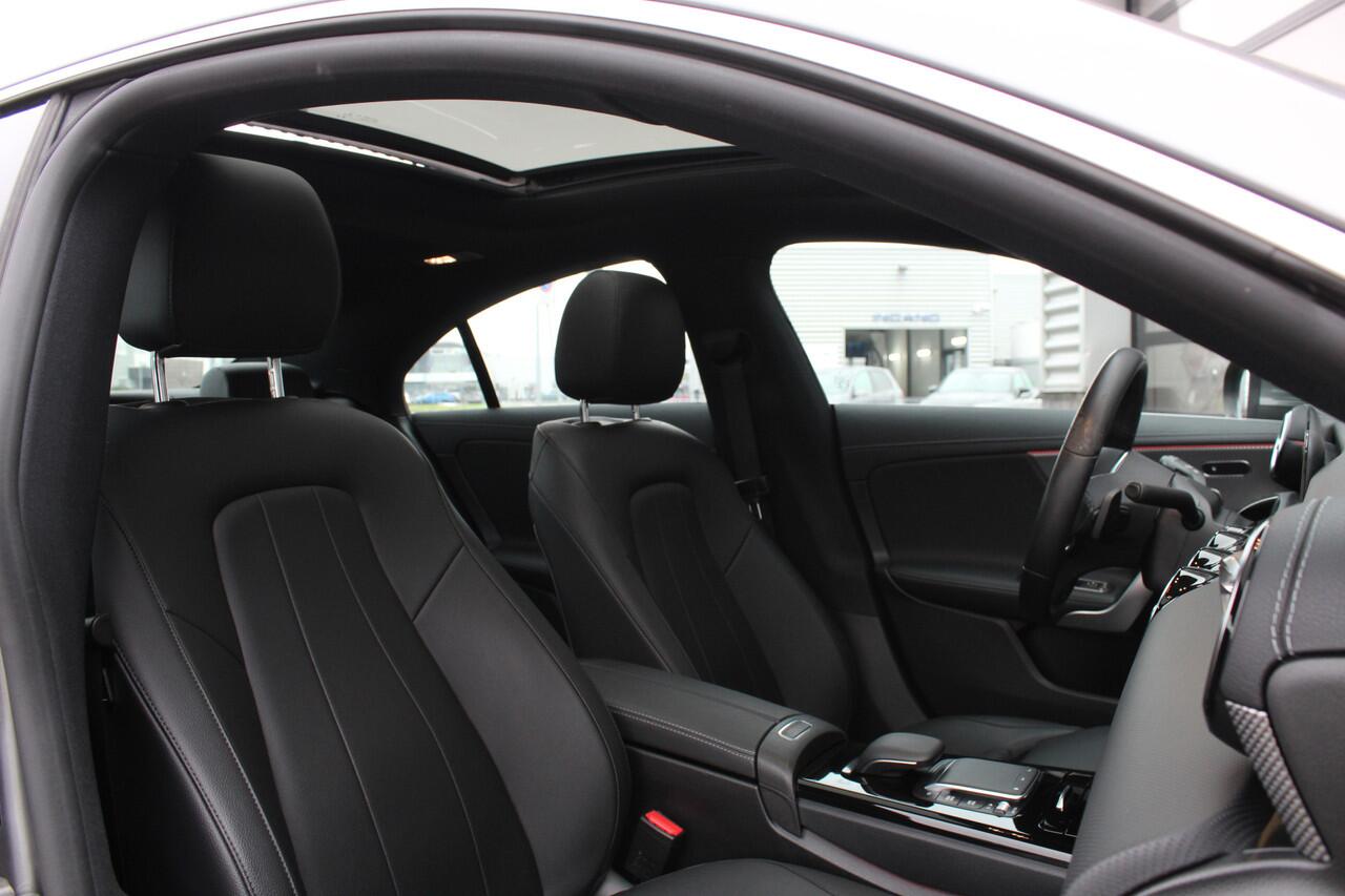 Mercedes-Benz CLA-KLASSE 200 Business Solution Luxury / Panoramadak / N.A.P.