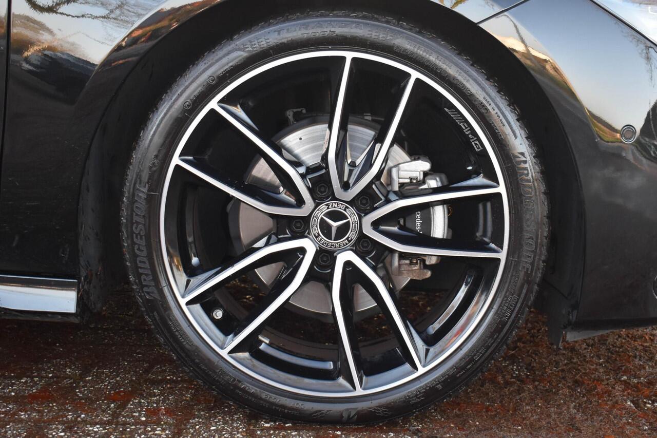 Mercedes-Benz CLA-KLASSE Shooting Brake 180 AMG Sfeer Pano HUD Elc. Stoelen 360 Camera